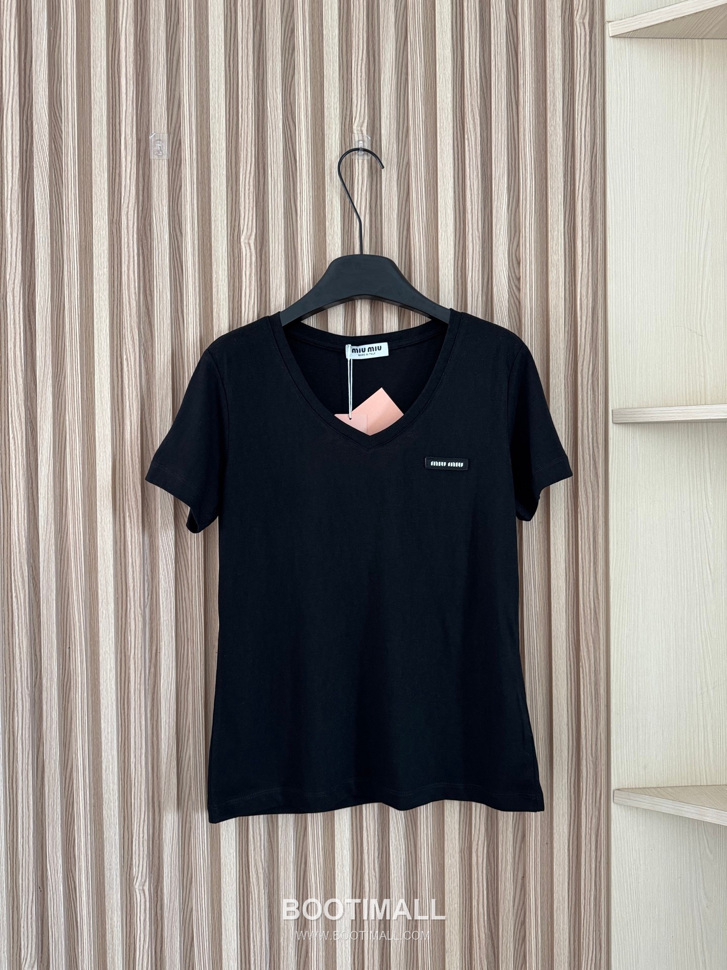 프라다 2026SS 슬럽코튼 트라이앵글로고 슬림핏 브이넥 반팔 티셔츠 Prada 2026 SS Slub Cotton Triangle Logo Slim Fit V Neck Short Sleeve T Shirt 11