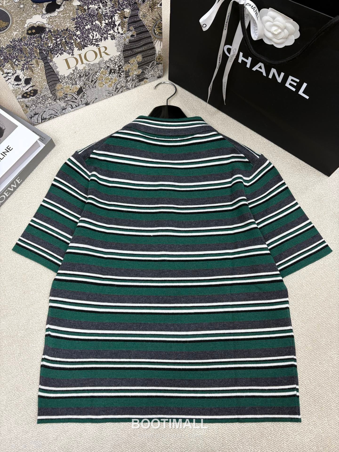 디올 2026SS 울코튼 혼방 스트라이프 로고자수 슬림핏 폴로 반팔 니트 Dior 2026 SS Wool Cotton Blend Stripe Logo Embroidered Slim Fit Polo Short Sleeve Knit 11