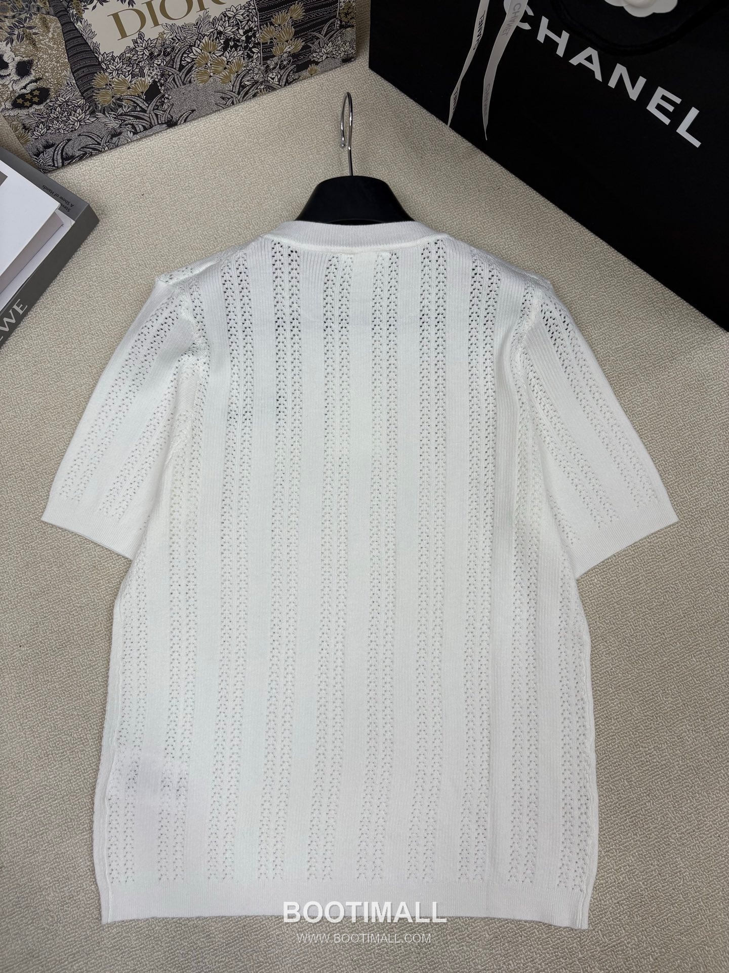 디올 2026SS 캐시미어실크 혼방 오픈워크 플로럴 로고자수 슬림핏 반팔 니트 Dior 2026 SS Cashmere Silk Blend Openwork Floral Logo Embroidered Slim Fit Short Sleeve Knit 10