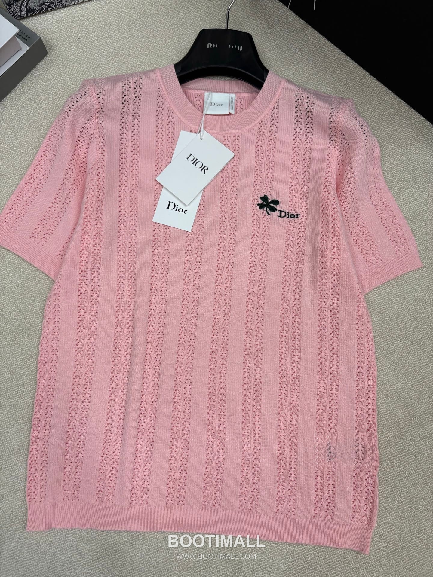디올 2026SS 캐시미어실크 혼방 오픈워크 플로럴 로고자수 슬림핏 반팔 니트 Dior 2026 SS Cashmere Silk Blend Openwork Floral Logo Embroidered Slim Fit Short Sleeve Knit 6