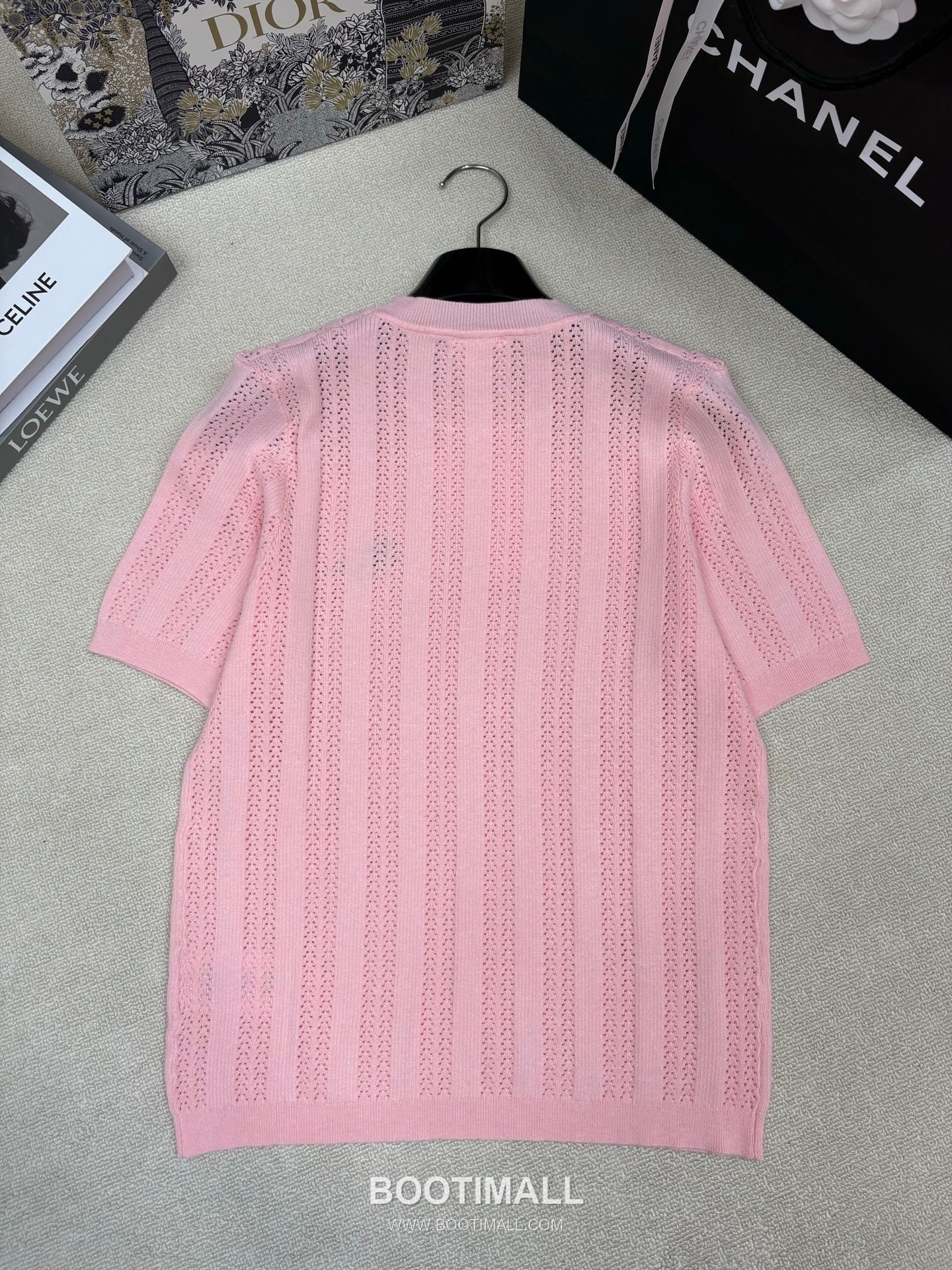 디올 2026SS 캐시미어실크 혼방 오픈워크 플로럴 로고자수 슬림핏 반팔 니트 Dior 2026 SS Cashmere Silk Blend Openwork Floral Logo Embroidered Slim Fit Short Sleeve Knit 9