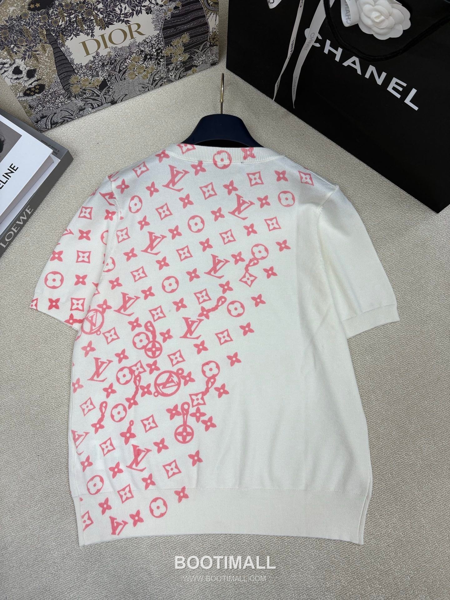 디올 2026SS 실크혼방 하프컬러 로고프린트 레귤러핏 반팔 니트 Dior 2026 SS Silk Blend Half Color Logo Print Regular Fit Short Sleeve Knit 11
