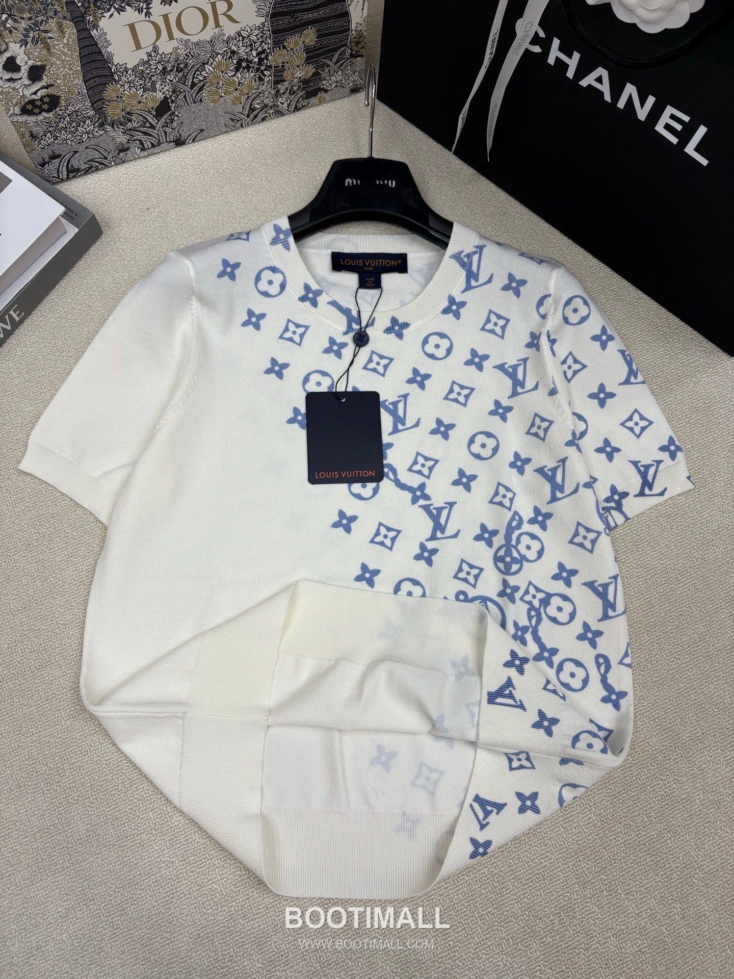 디올 2026SS 실크혼방 하프컬러 로고프린트 레귤러핏 반팔 니트 Dior 2026 SS Silk Blend Half Color Logo Print Regular Fit Short Sleeve Knit 6