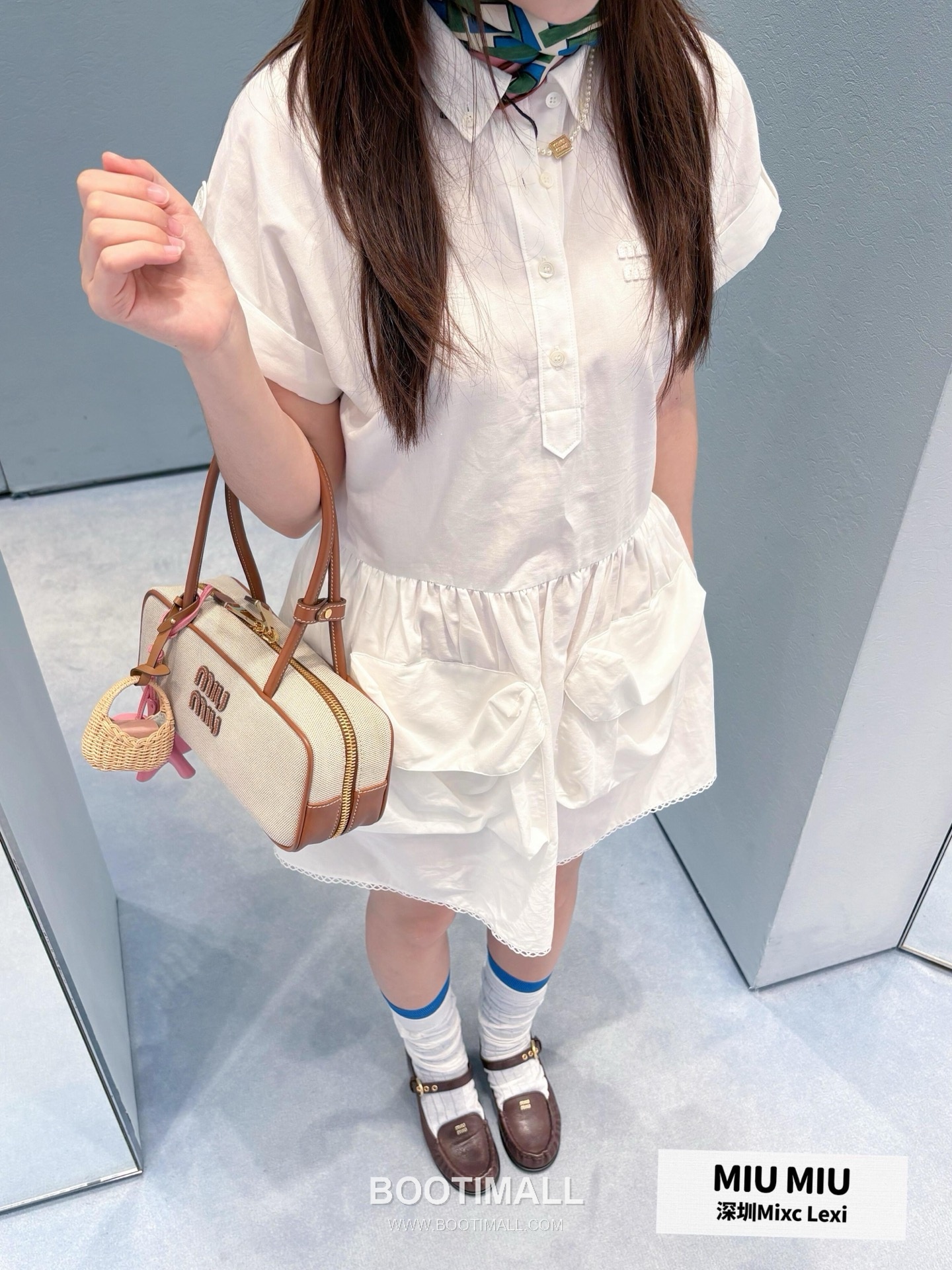 디올 2026SS 코튼린넨 혼방 로고자수 셔츠칼라 A라인 미니 반팔 원피스 Dior 2026 SS Cotton Linen Blend Logo Embroidered Shirt Collar A Line Mini Short Sleeve Dress 5