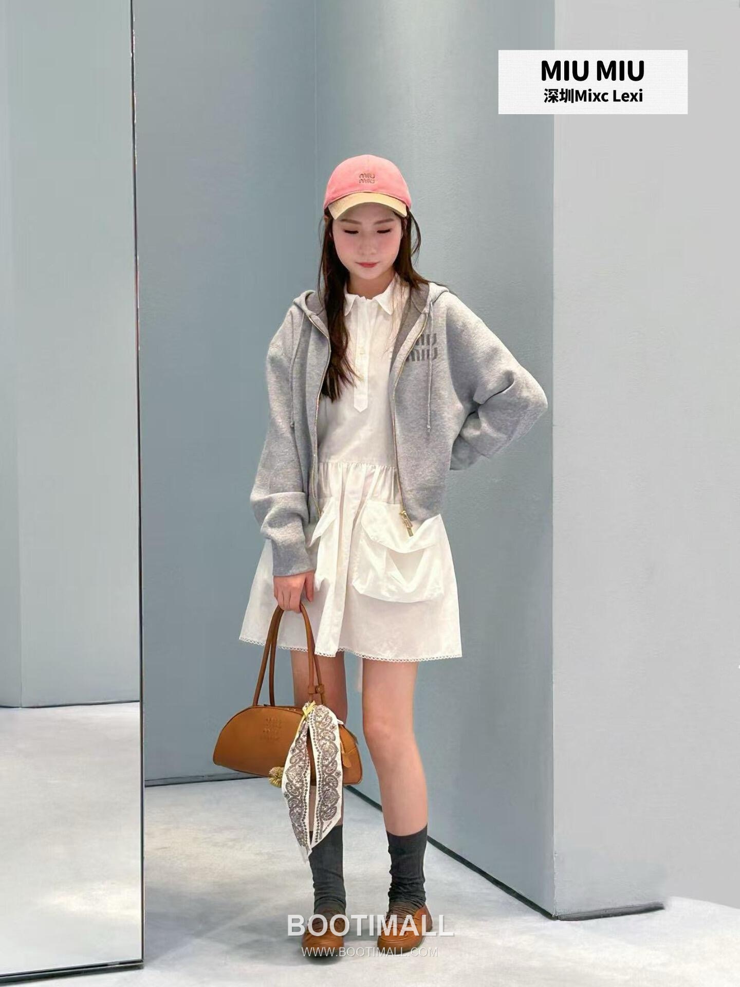 디올 2026SS 코튼린넨 혼방 로고자수 셔츠칼라 A라인 미니 반팔 원피스 Dior 2026 SS Cotton Linen Blend Logo Embroidered Shirt Collar A Line Mini Short Sleeve Dress 6