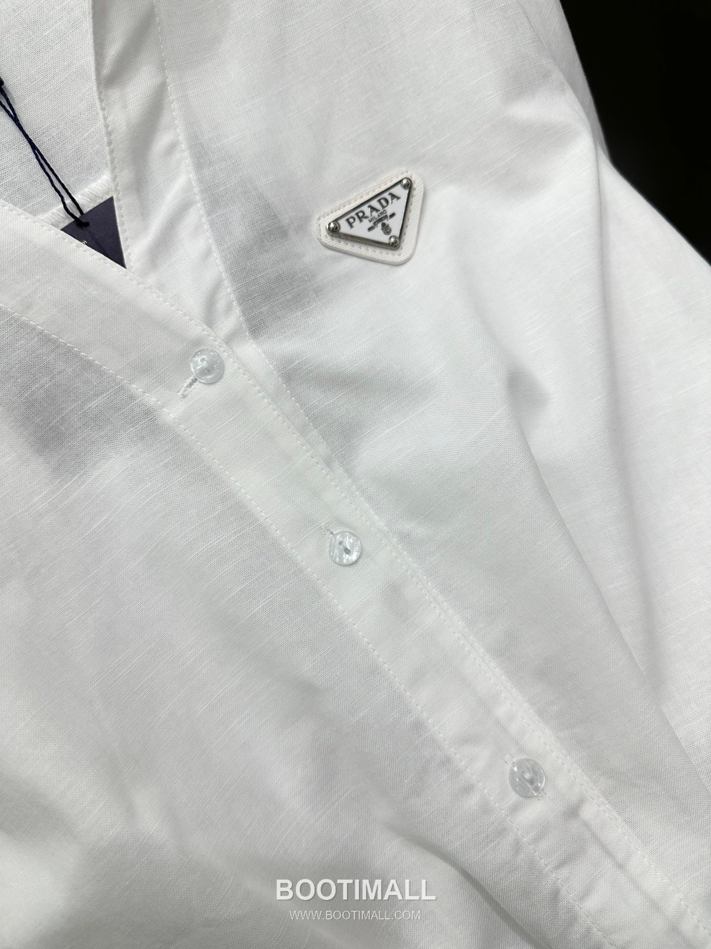 프라다 2026SS 린넨코튼 혼방 트라이앵글로고 매듭 크롭핏 7부소매 셔츠 Prada 2026 SS Linen Cotton Blend Triangle Logo Knot Cropped Fit Three Quarter Sleeve Shirt 14