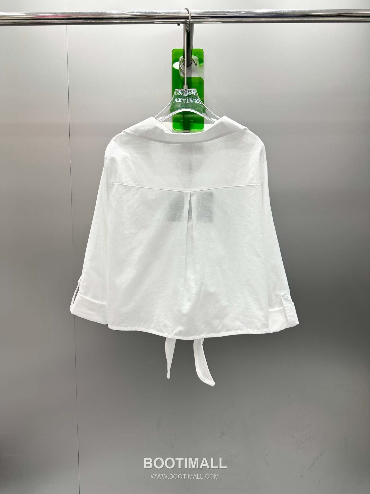 프라다 2026SS 린넨코튼 혼방 트라이앵글로고 매듭 크롭핏 7부소매 셔츠 Prada 2026 SS Linen Cotton Blend Triangle Logo Knot Cropped Fit Three Quarter Sleeve Shirt 18