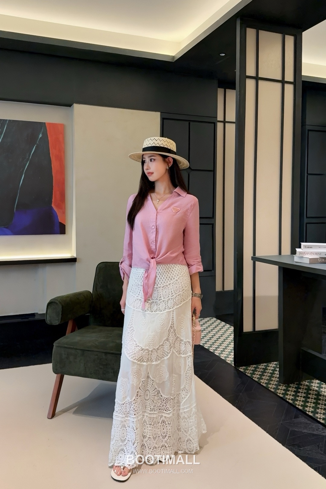 프라다 2026SS 린넨코튼 혼방 트라이앵글로고 매듭 크롭핏 7부소매 셔츠 Prada 2026 SS Linen Cotton Blend Triangle Logo Knot Cropped Fit Three Quarter Sleeve Shirt 3