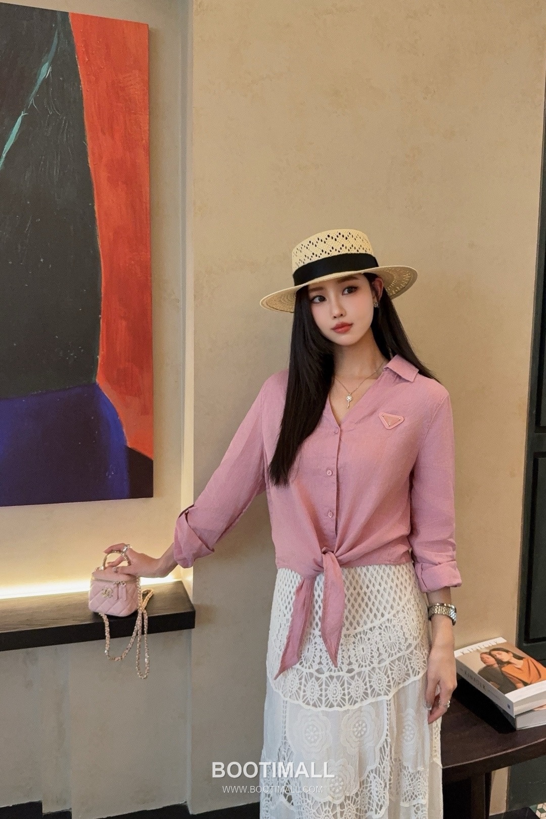 프라다 2026SS 린넨코튼 혼방 트라이앵글로고 매듭 크롭핏 7부소매 셔츠 Prada 2026 SS Linen Cotton Blend Triangle Logo Knot Cropped Fit Three Quarter Sleeve Shirt 7