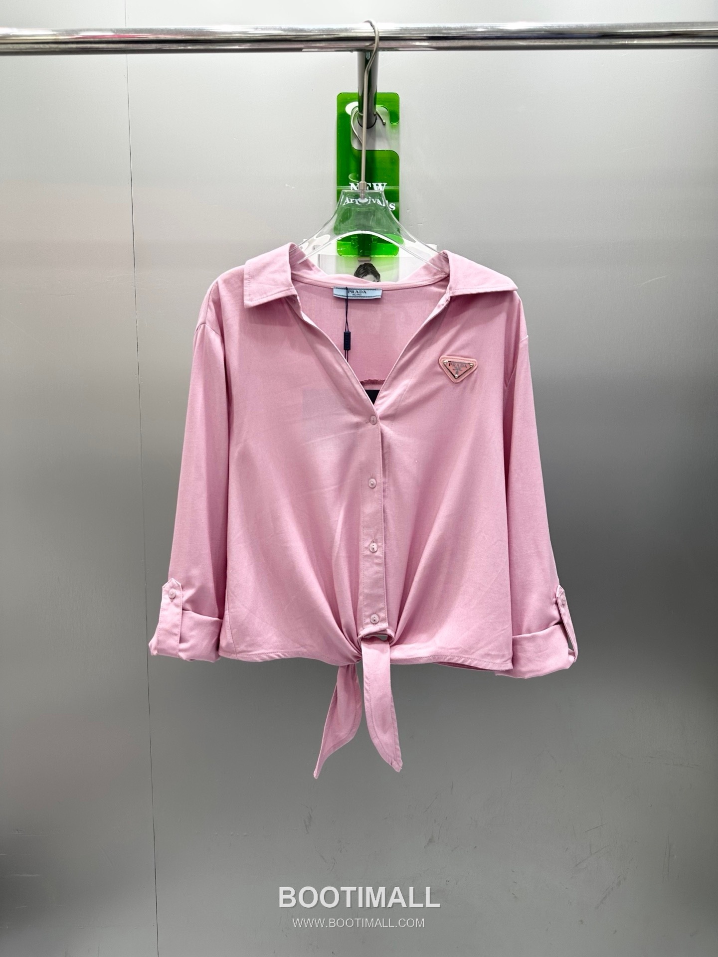 프라다 2026SS 린넨코튼 혼방 트라이앵글로고 매듭 크롭핏 7부소매 셔츠 Prada 2026 SS Linen Cotton Blend Triangle Logo Knot Cropped Fit Three Quarter Sleeve Shirt 10