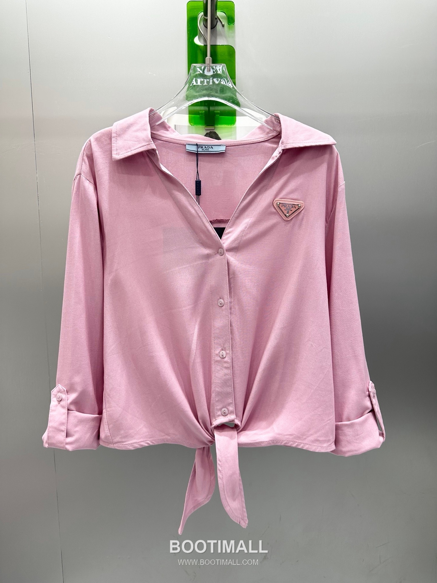 프라다 2026SS 린넨코튼 혼방 트라이앵글로고 매듭 크롭핏 7부소매 셔츠 Prada 2026 SS Linen Cotton Blend Triangle Logo Knot Cropped Fit Three Quarter Sleeve Shirt 11