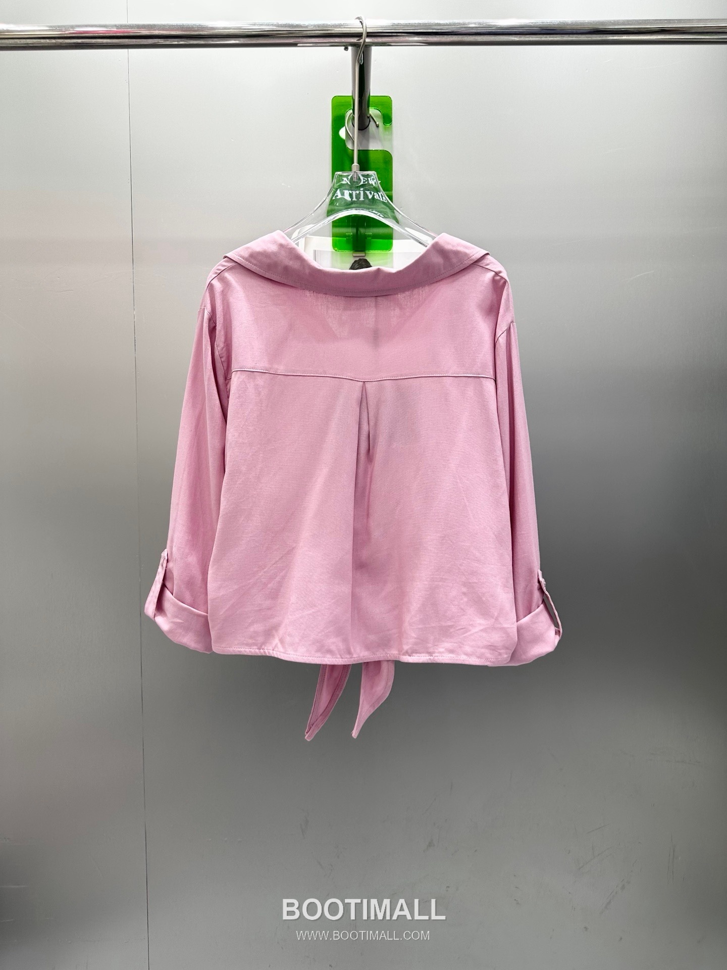 프라다 2026SS 린넨코튼 혼방 트라이앵글로고 매듭 크롭핏 7부소매 셔츠 Prada 2026 SS Linen Cotton Blend Triangle Logo Knot Cropped Fit Three Quarter Sleeve Shirt 18