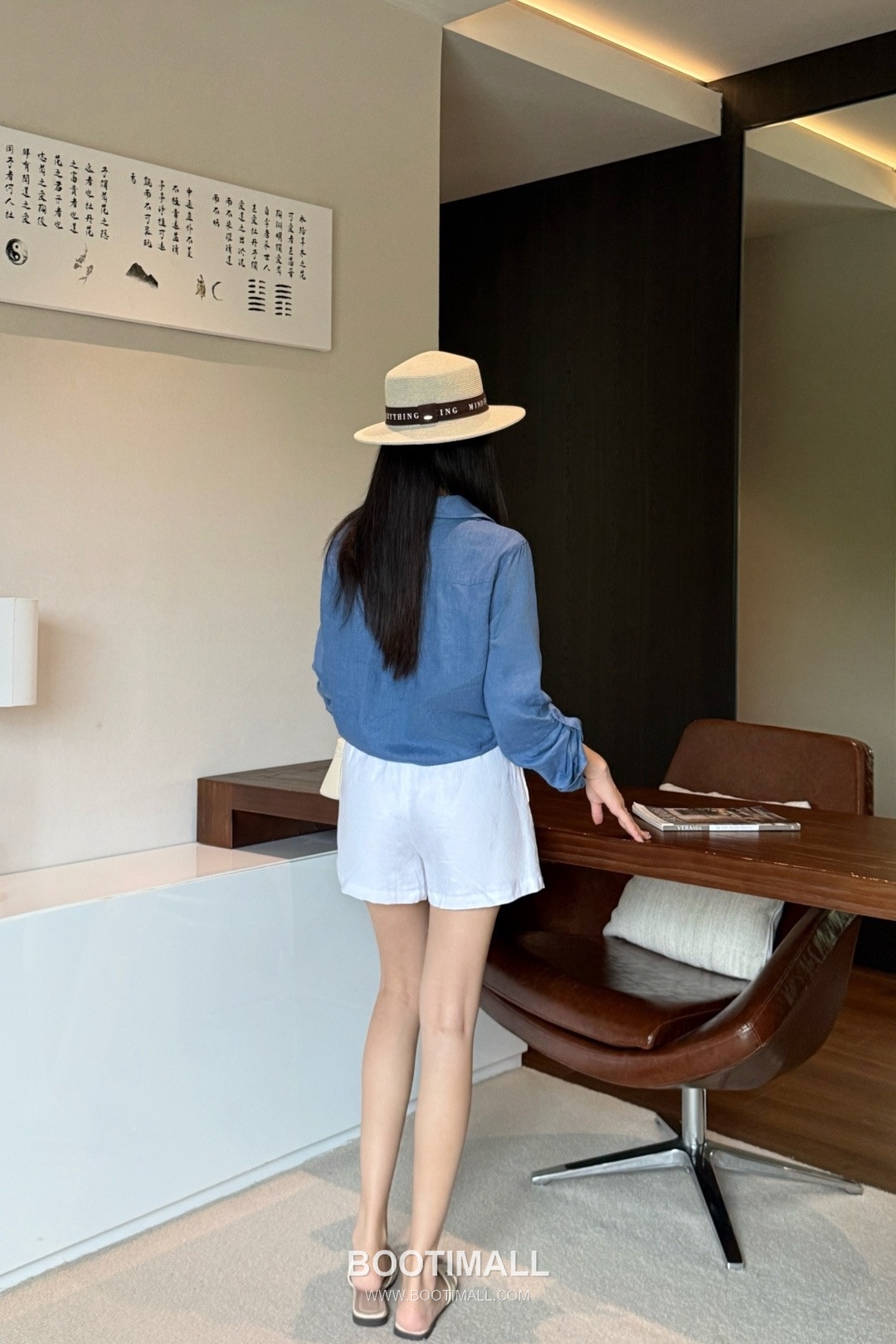 프라다 2026SS 린넨코튼 혼방 트라이앵글로고 매듭 크롭핏 7부소매 셔츠 Prada 2026 SS Linen Cotton Blend Triangle Logo Knot Cropped Fit Three Quarter Sleeve Shirt 9