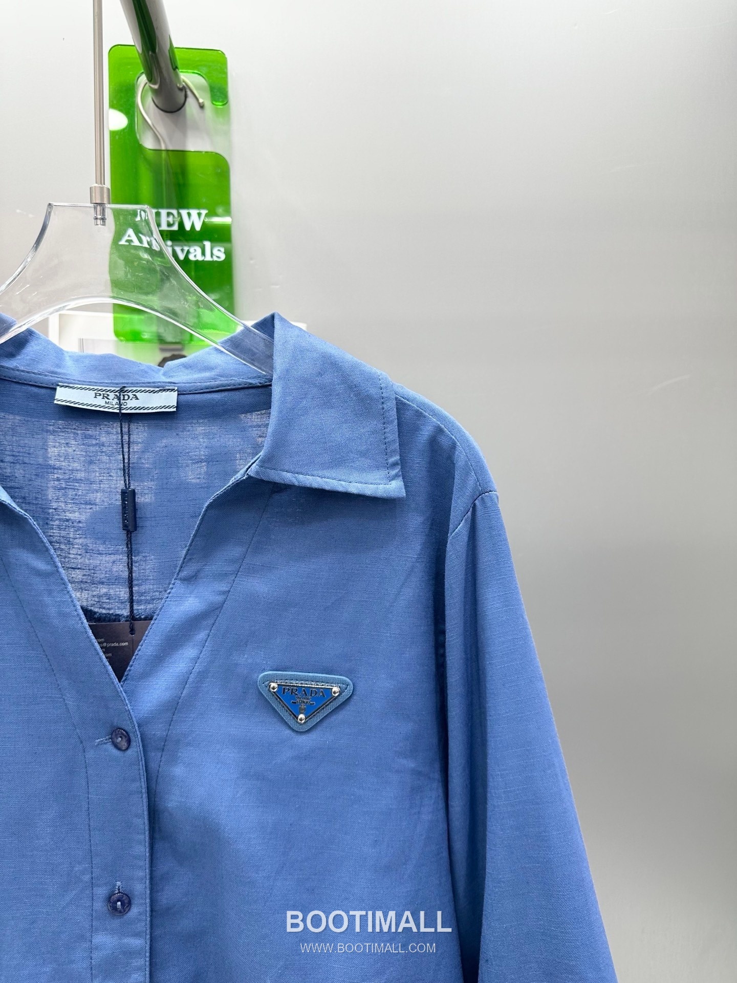 프라다 2026SS 린넨코튼 혼방 트라이앵글로고 매듭 크롭핏 7부소매 셔츠 Prada 2026 SS Linen Cotton Blend Triangle Logo Knot Cropped Fit Three Quarter Sleeve Shirt 12