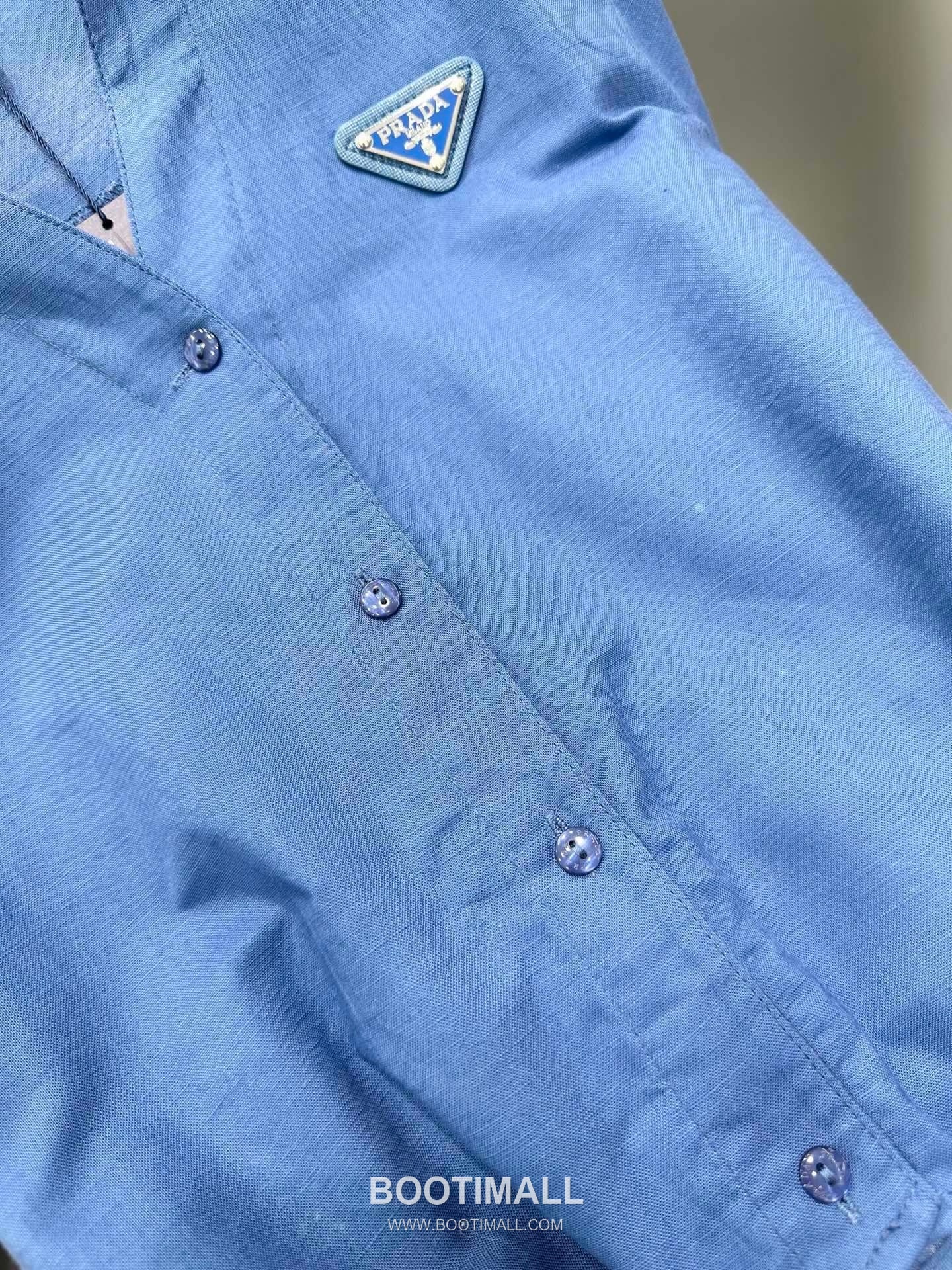 프라다 2026SS 린넨코튼 혼방 트라이앵글로고 매듭 크롭핏 7부소매 셔츠 Prada 2026 SS Linen Cotton Blend Triangle Logo Knot Cropped Fit Three Quarter Sleeve Shirt 15