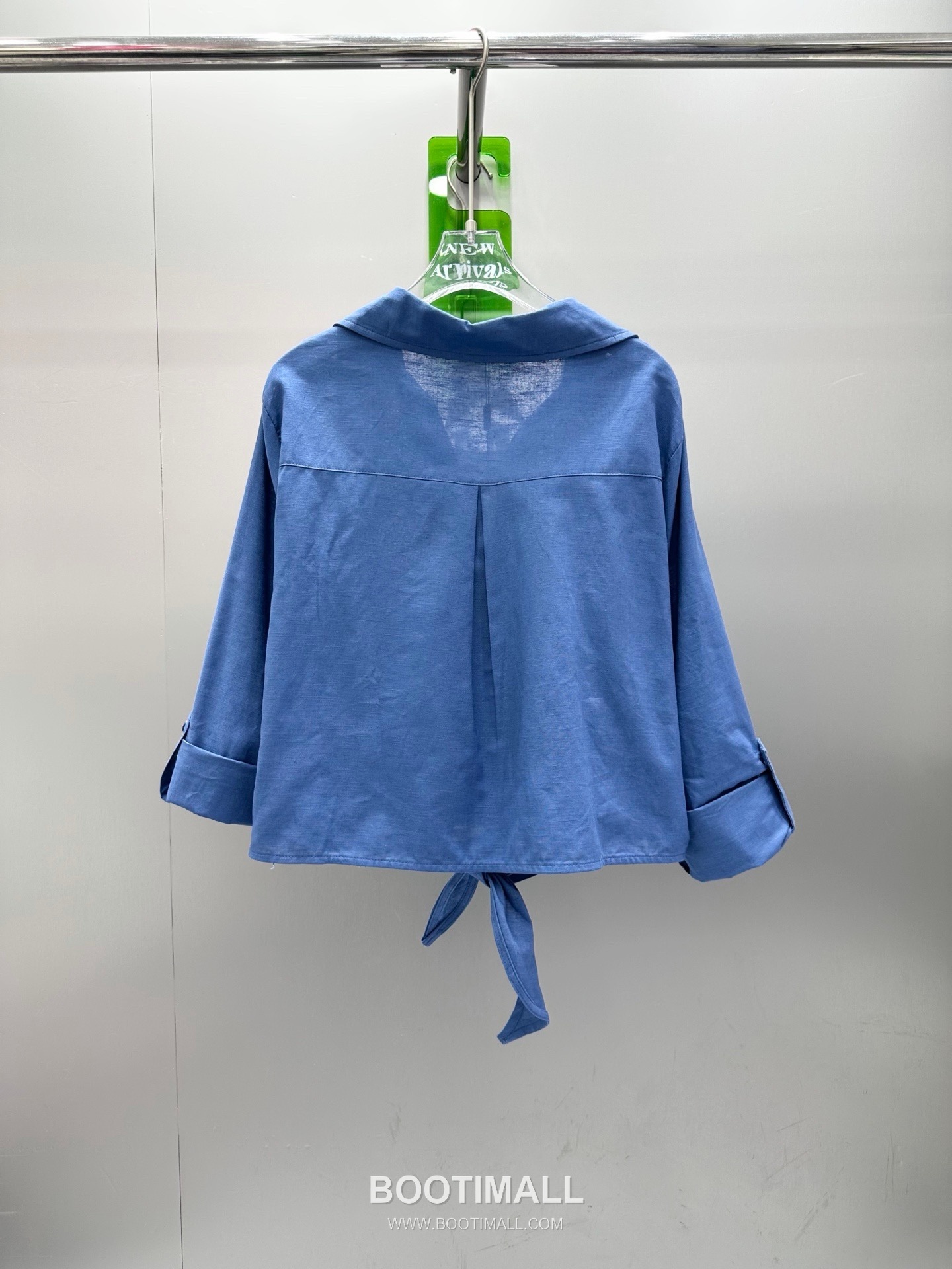 프라다 2026SS 린넨코튼 혼방 트라이앵글로고 매듭 크롭핏 7부소매 셔츠 Prada 2026 SS Linen Cotton Blend Triangle Logo Knot Cropped Fit Three Quarter Sleeve Shirt 18