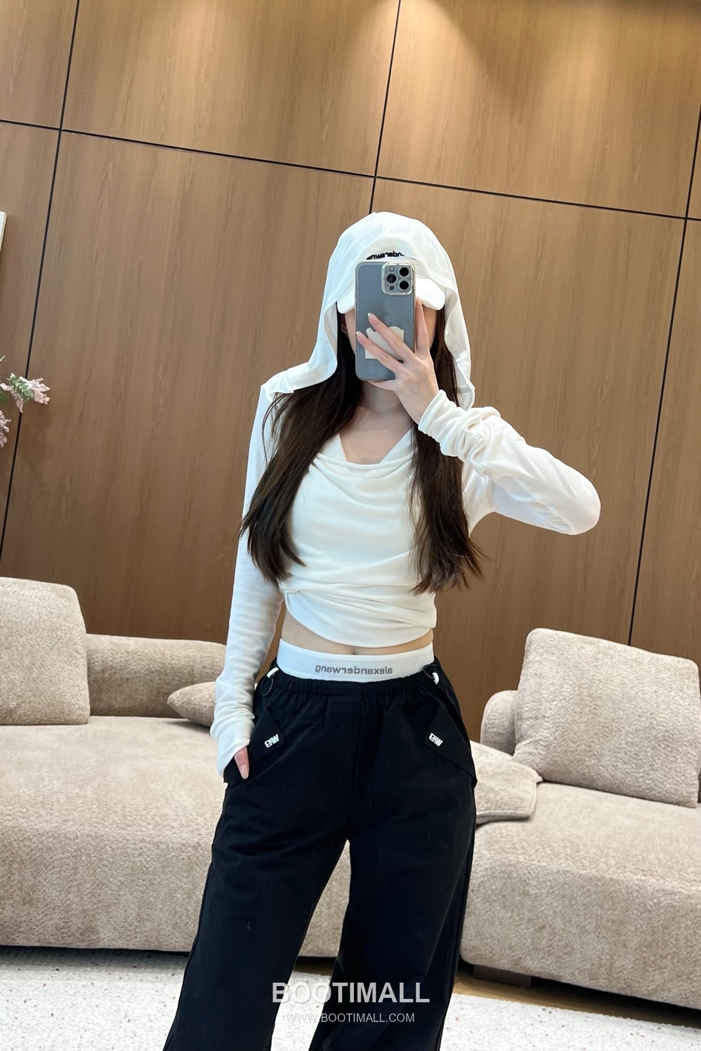 프라다 2026SS 기능성 패브릭 로고웨빙 더블웨이스트 루즈핏 카고팬츠 Prada 2026 SS Functional Fabric Logo Webbing Double Waist Loose Fit Cargo Pants 6