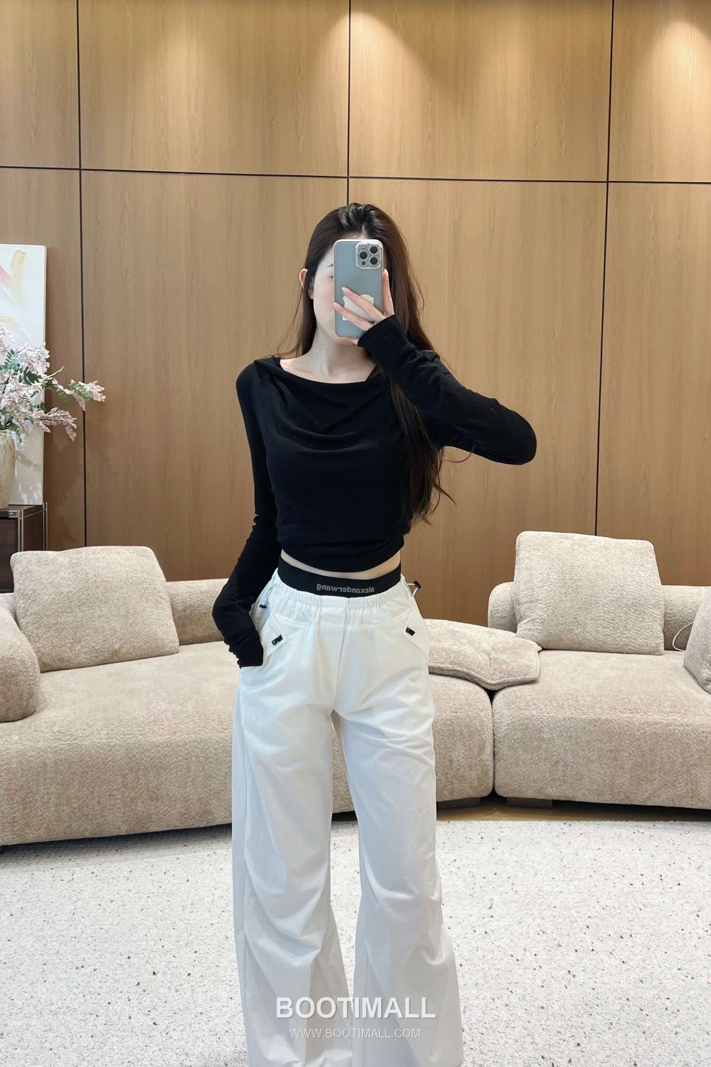 프라다 2026SS 기능성 패브릭 로고웨빙 더블웨이스트 루즈핏 카고팬츠 Prada 2026 SS Functional Fabric Logo Webbing Double Waist Loose Fit Cargo Pants 4