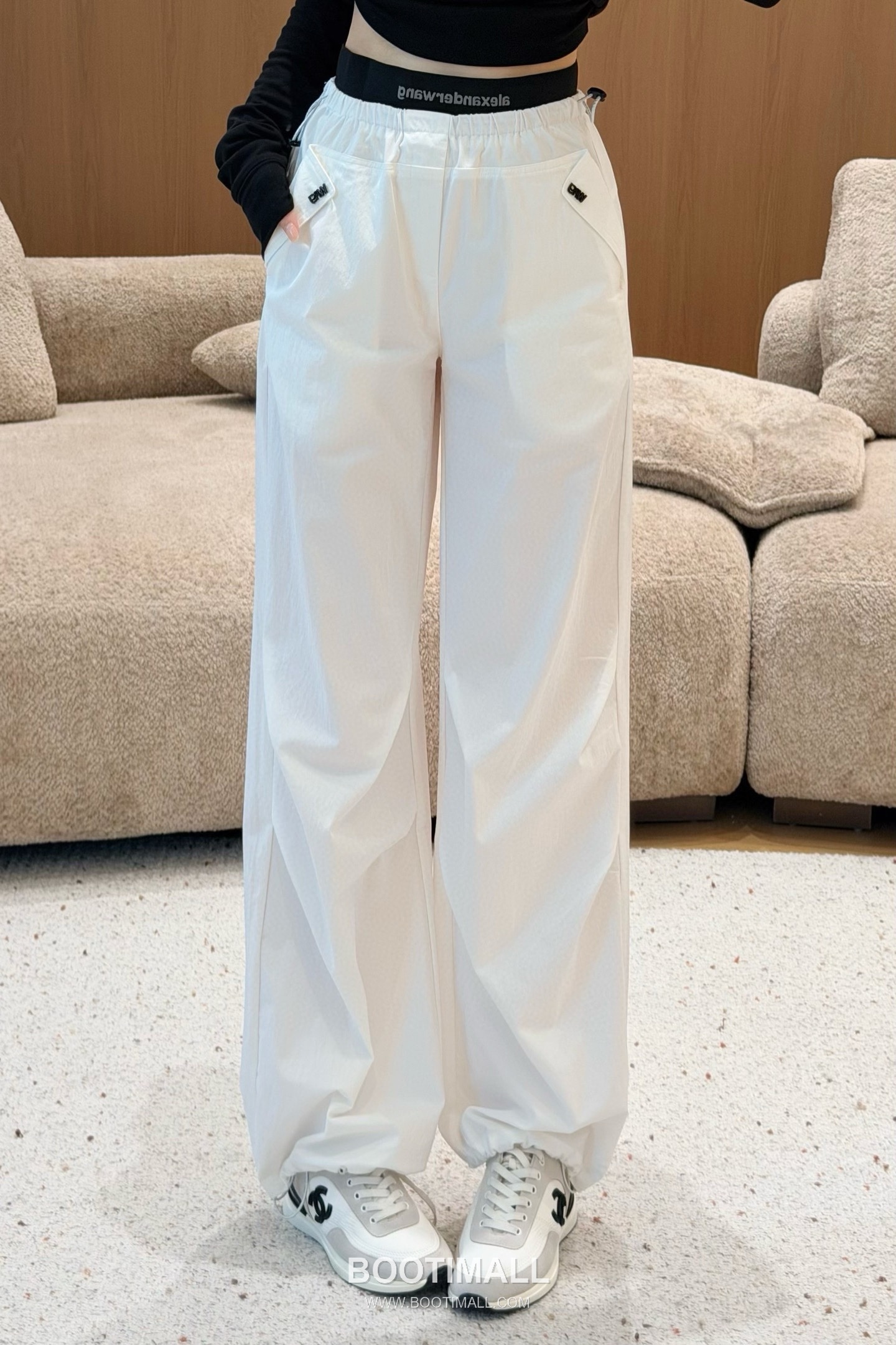 프라다 2026SS 기능성 패브릭 로고웨빙 더블웨이스트 루즈핏 카고팬츠 Prada 2026 SS Functional Fabric Logo Webbing Double Waist Loose Fit Cargo Pants 8