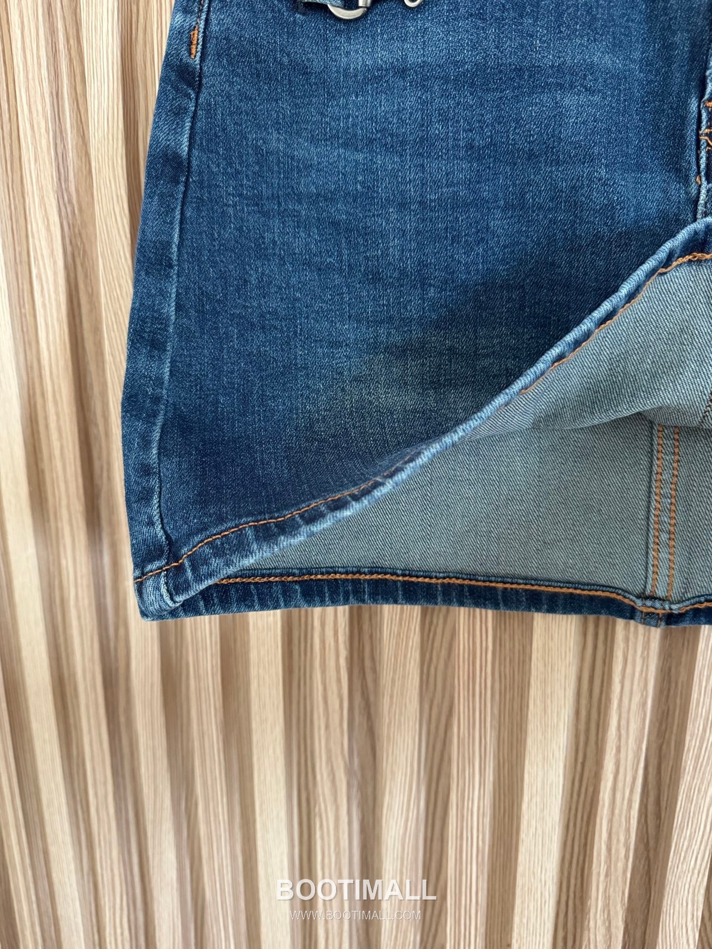 구찌 2026SS 코튼 데님 홀스빗 장식 하이웨스트 미니 스커트 Gucci 2026 SS Cotton Denim Horsebit Detail High Waist Mini Skirt 15