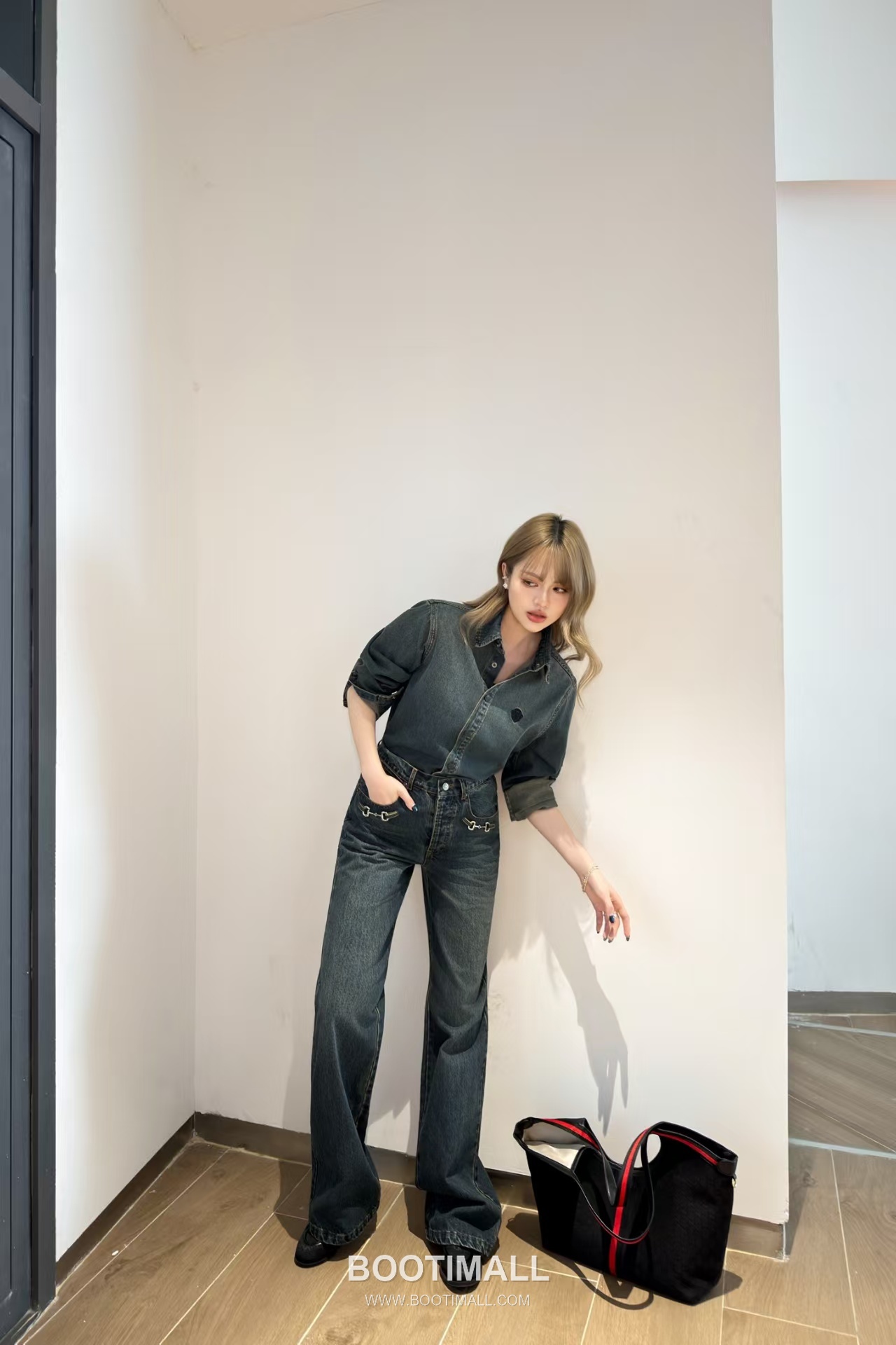 구찌 2026SS 코튼 데님 홀스빗 장식 로우라이즈 세미와이드 스트레이트핏 롱팬츠 Gucci 2026 SS Cotton Denim Horsebit Detail Low Rise Semi Wide Straight Fit Long Pants 6