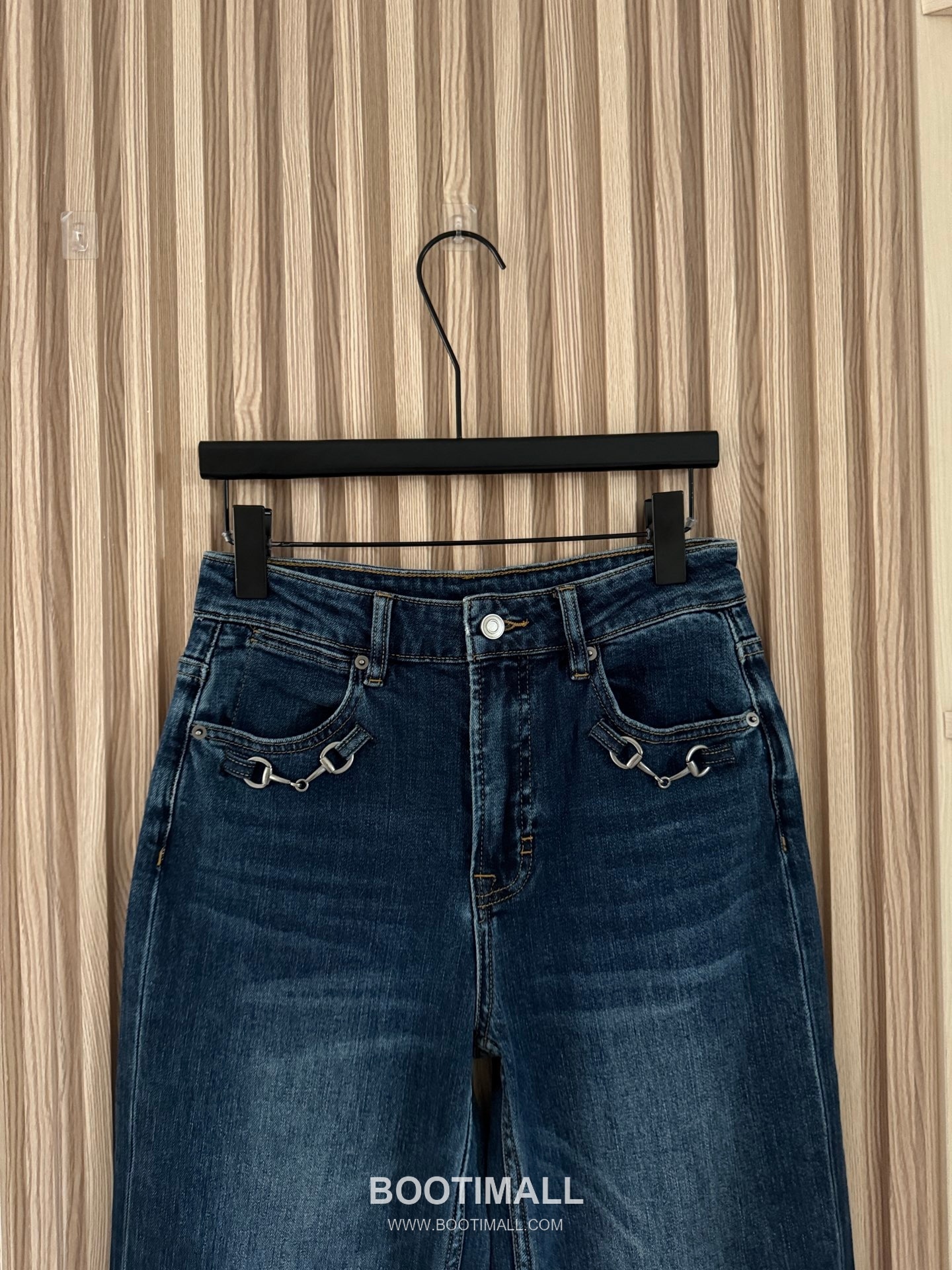 구찌 2026SS 코튼 데님 홀스빗 장식 로우라이즈 세미와이드 스트레이트핏 롱팬츠 Gucci 2026 SS Cotton Denim Horsebit Detail Low Rise Semi Wide Straight Fit Long Pants 12