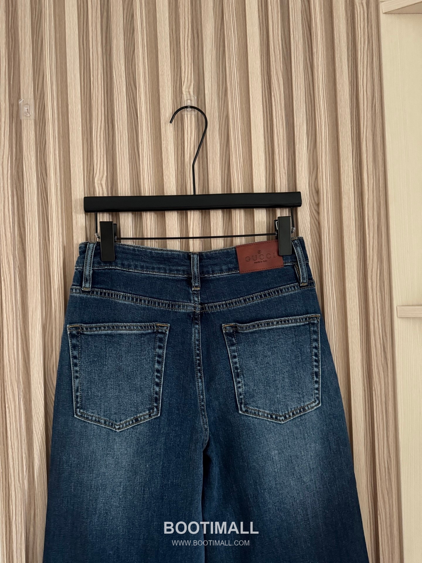 구찌 2026SS 코튼 데님 홀스빗 장식 로우라이즈 세미와이드 스트레이트핏 롱팬츠 Gucci 2026 SS Cotton Denim Horsebit Detail Low Rise Semi Wide Straight Fit Long Pants 17