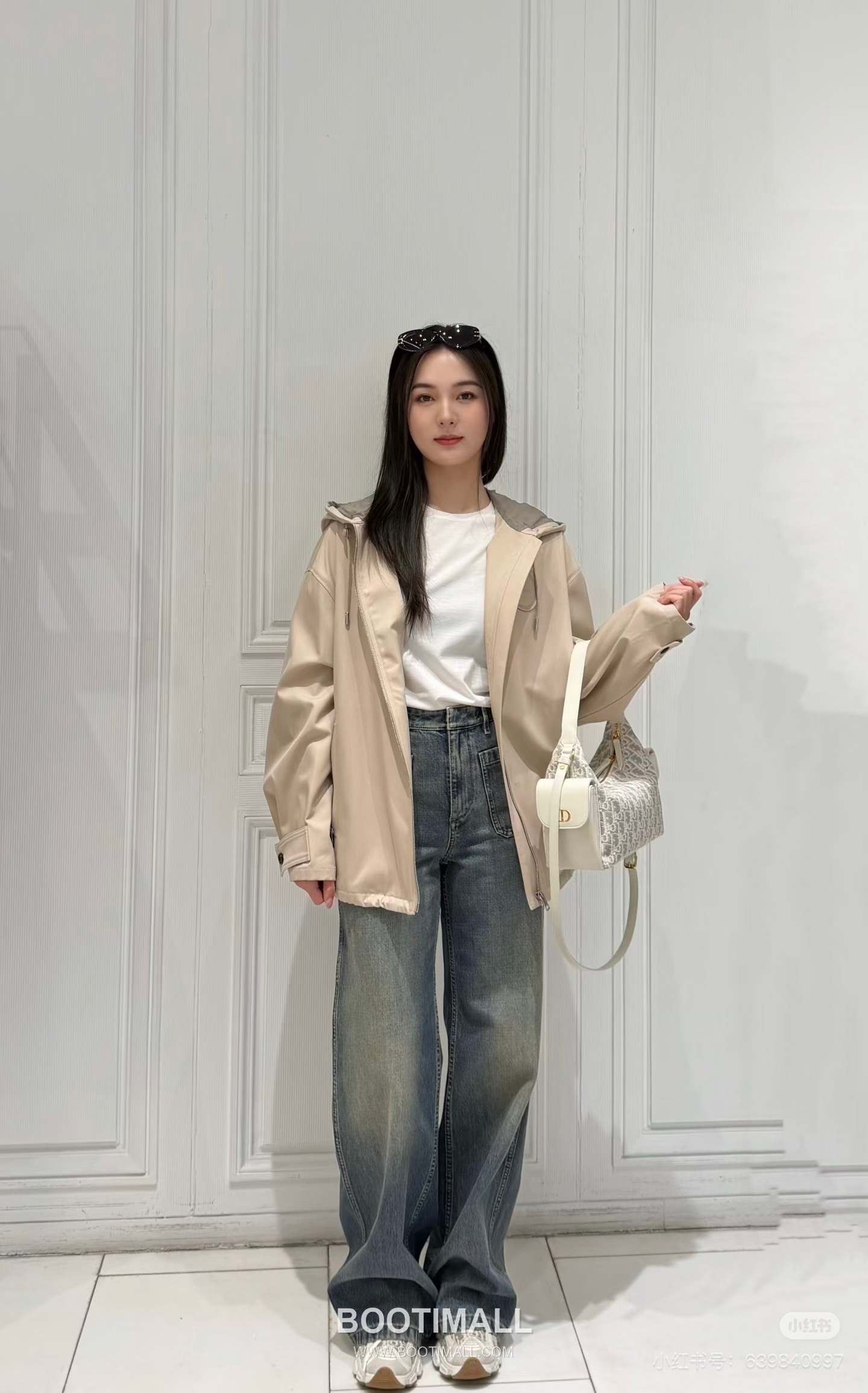 디올 2026SS 코튼 데님 리본자수 로고자수 스트레이트핏 롱팬츠 Dior 2026 SS Cotton Denim Bow Embroidery Logo Embroidered Straight Fit Long Pants 2