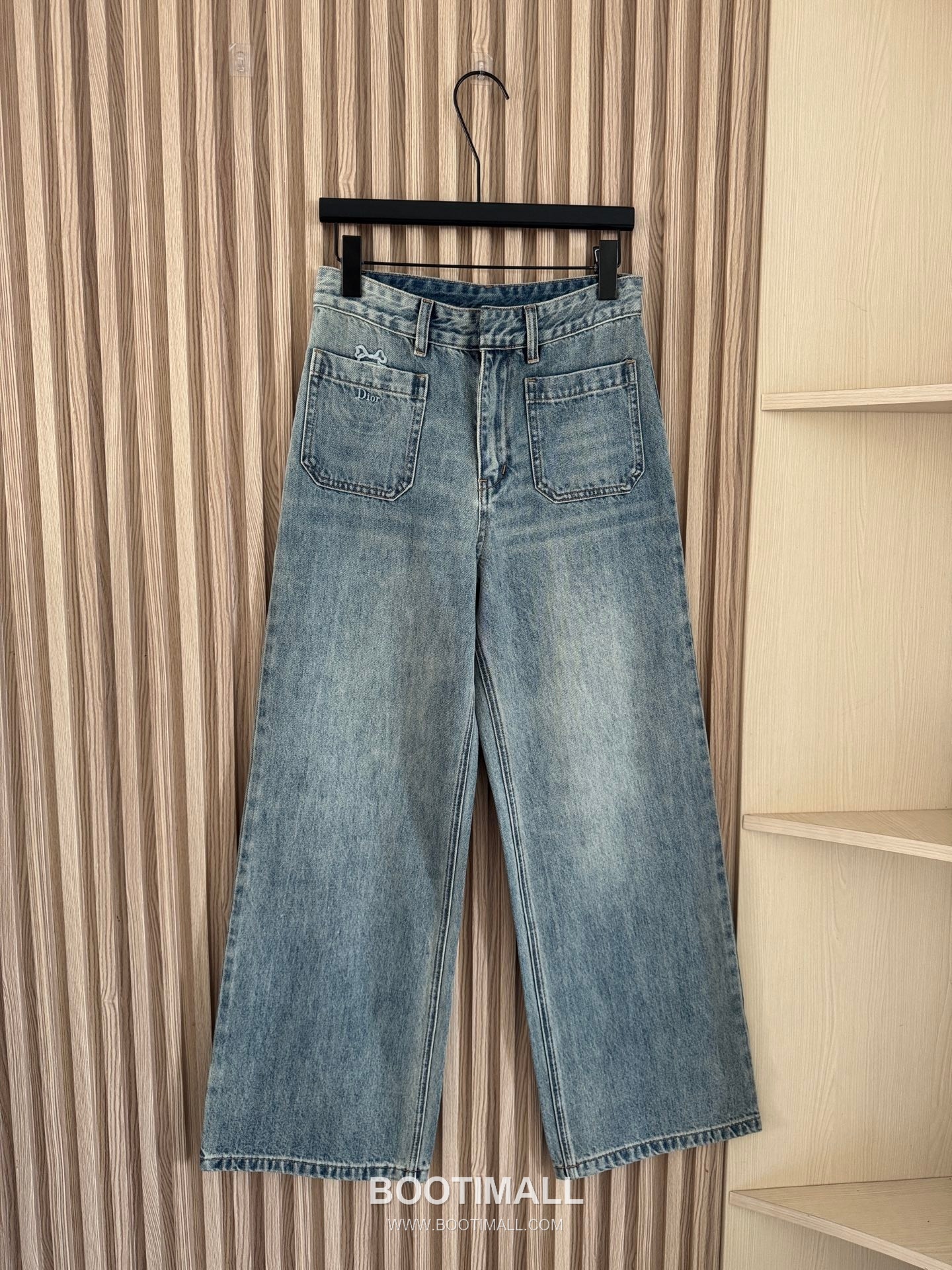 디올 2026SS 코튼 데님 리본자수 로고자수 스트레이트핏 롱팬츠 Dior 2026 SS Cotton Denim Bow Embroidery Logo Embroidered Straight Fit Long Pants 4