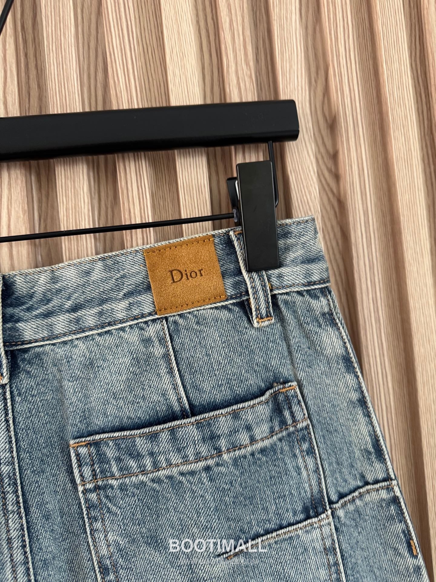 디올 2026SS 코튼 데님 리본자수 로고자수 스트레이트핏 롱팬츠 Dior 2026 SS Cotton Denim Bow Embroidery Logo Embroidered Straight Fit Long Pants 11