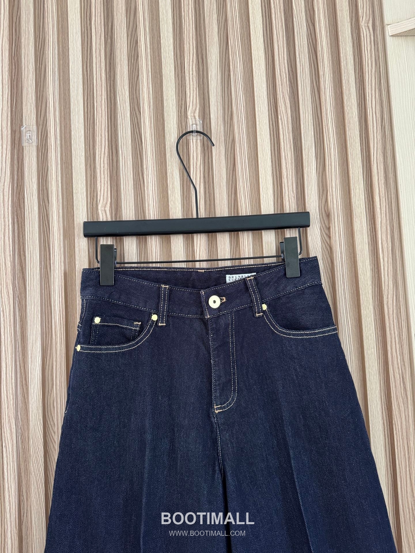 브루넬로 쿠치넬리 2026SS 코튼 데님 크롭 세미와이드 스트레이트핏 7부 팬츠 Brunello Cucinelli 2026 SS Cotton Denim Cropped Semi Wide Straight Fit Capri Pants 7