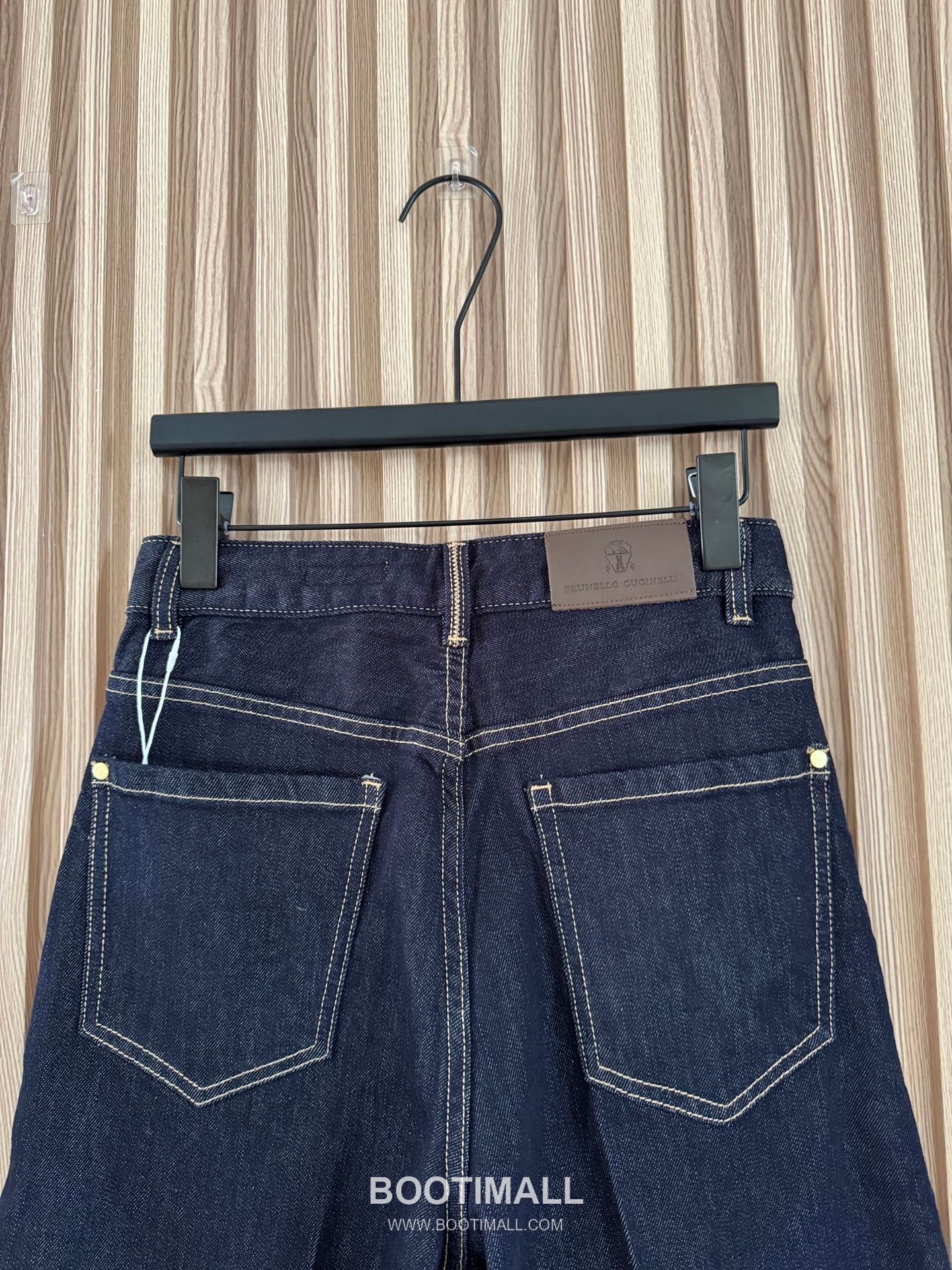 브루넬로 쿠치넬리 2026SS 코튼 데님 크롭 세미와이드 스트레이트핏 7부 팬츠 Brunello Cucinelli 2026 SS Cotton Denim Cropped Semi Wide Straight Fit Capri Pants 11