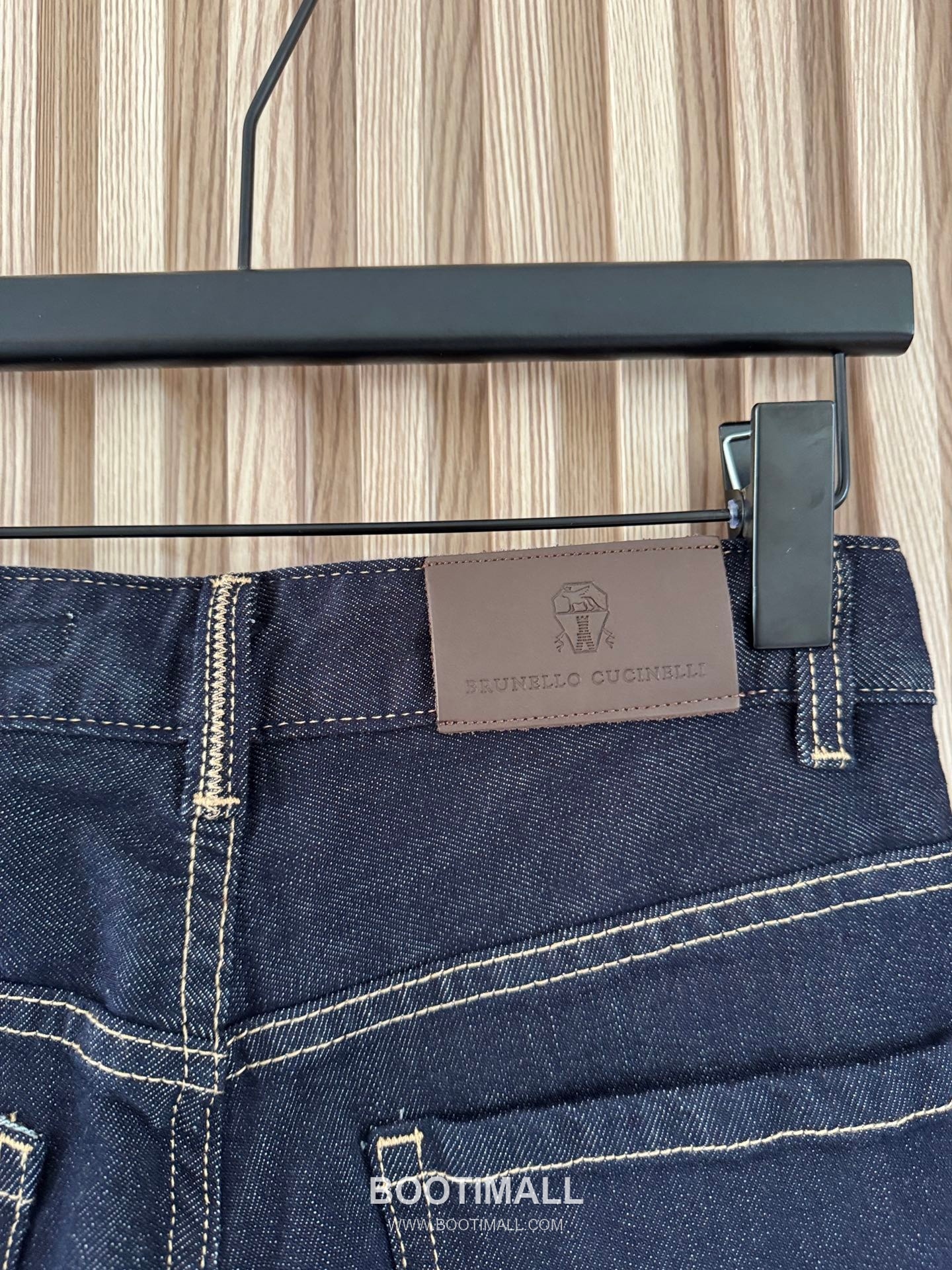 브루넬로 쿠치넬리 2026SS 코튼 데님 크롭 세미와이드 스트레이트핏 7부 팬츠 Brunello Cucinelli 2026 SS Cotton Denim Cropped Semi Wide Straight Fit Capri Pants 13