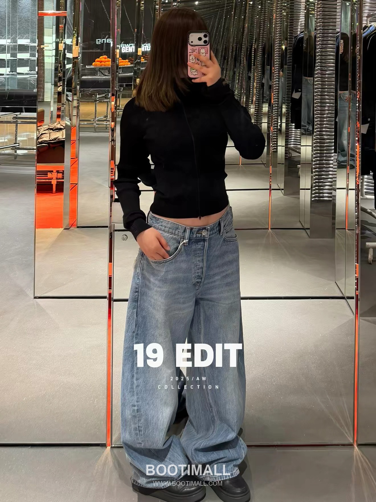 발렌시아가 2026SS 코튼 데님 디스트로이드 로고엠보싱 와이드핏 스트레이트 롱팬츠 Balenciaga 2026 SS Cotton Denim Distressed Logo Embossed Wide Fit Straight Long Pants 1