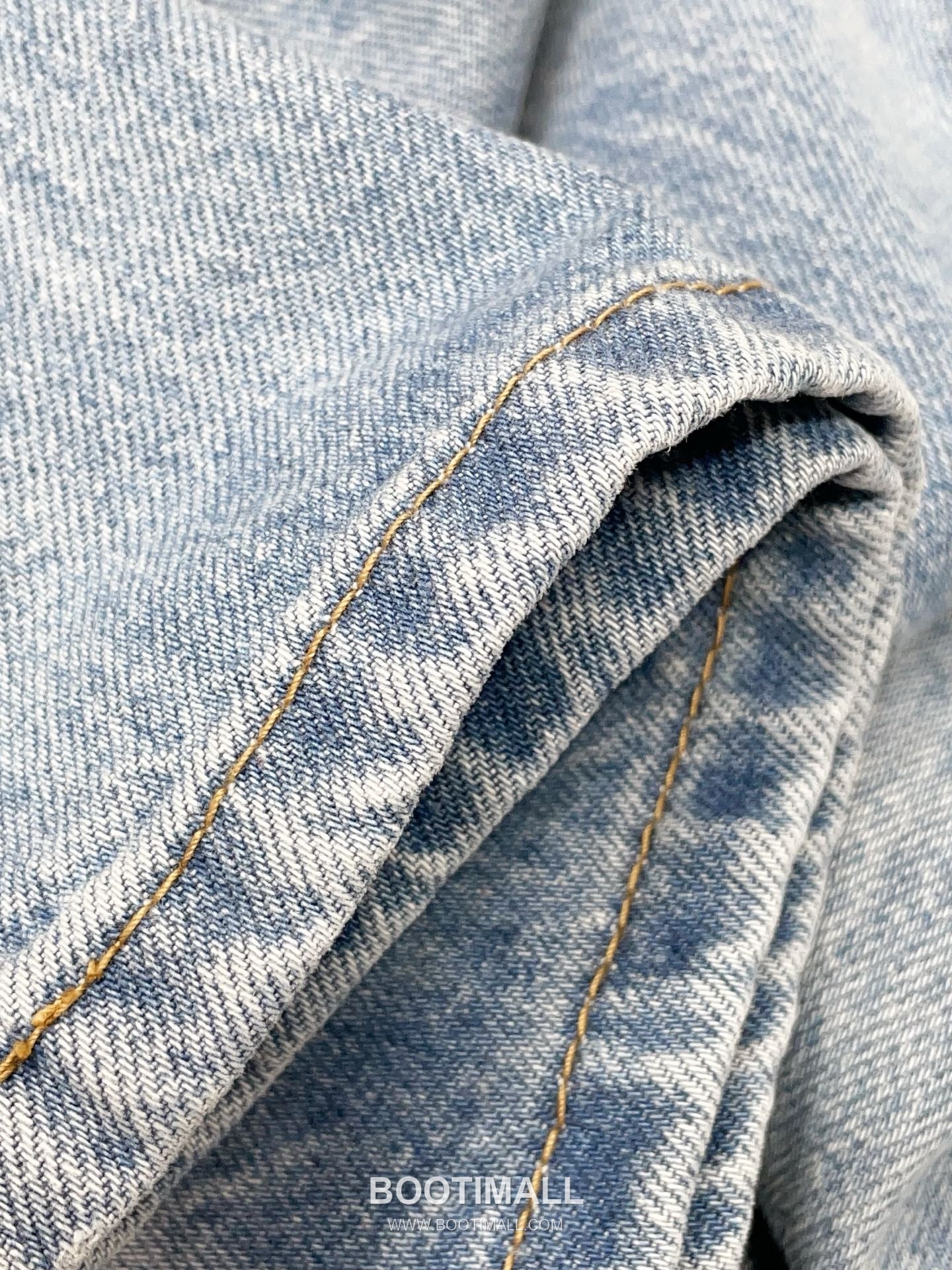 발렌시아가 2026SS 코튼 데님 디스트로이드 로고엠보싱 와이드핏 스트레이트 롱팬츠 Balenciaga 2026 SS Cotton Denim Distressed Logo Embossed Wide Fit Straight Long Pants 18