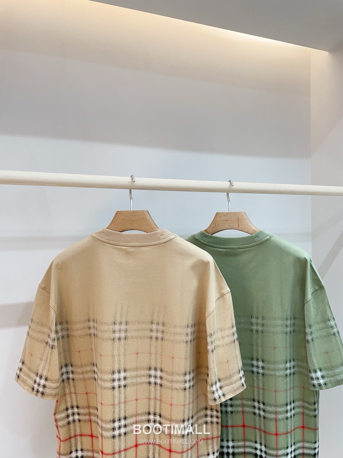 버버리 2026SS 코튼 그라데이션 체크 프린트 오버핏 반팔 티셔츠 Burberry 2026 SS Cotton Gradient Check Print Oversized Short Sleeve T Shirt 6