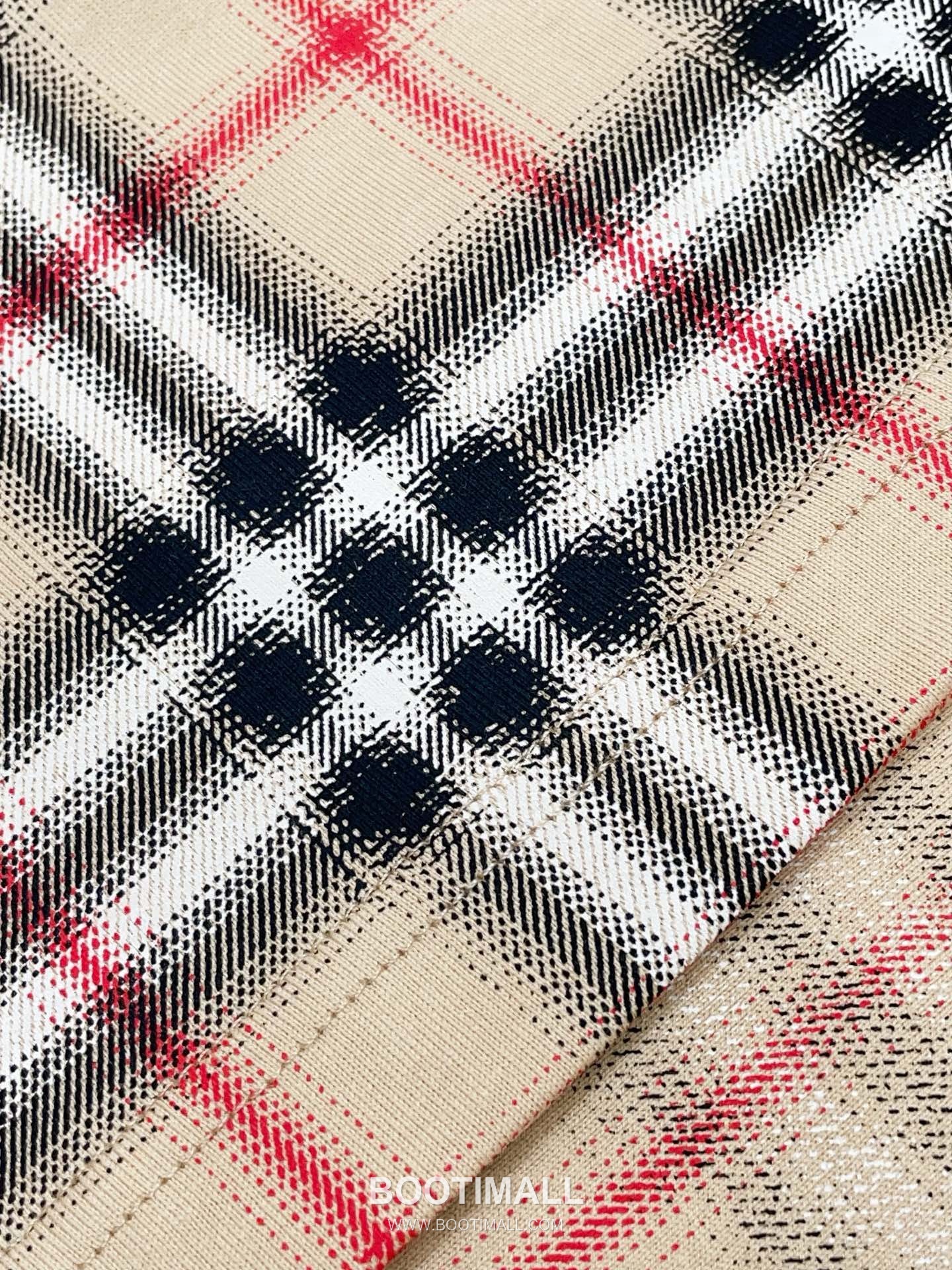 버버리 2026SS 코튼 그라데이션 체크 프린트 오버핏 반팔 티셔츠 Burberry 2026 SS Cotton Gradient Check Print Oversized Short Sleeve T Shirt 16