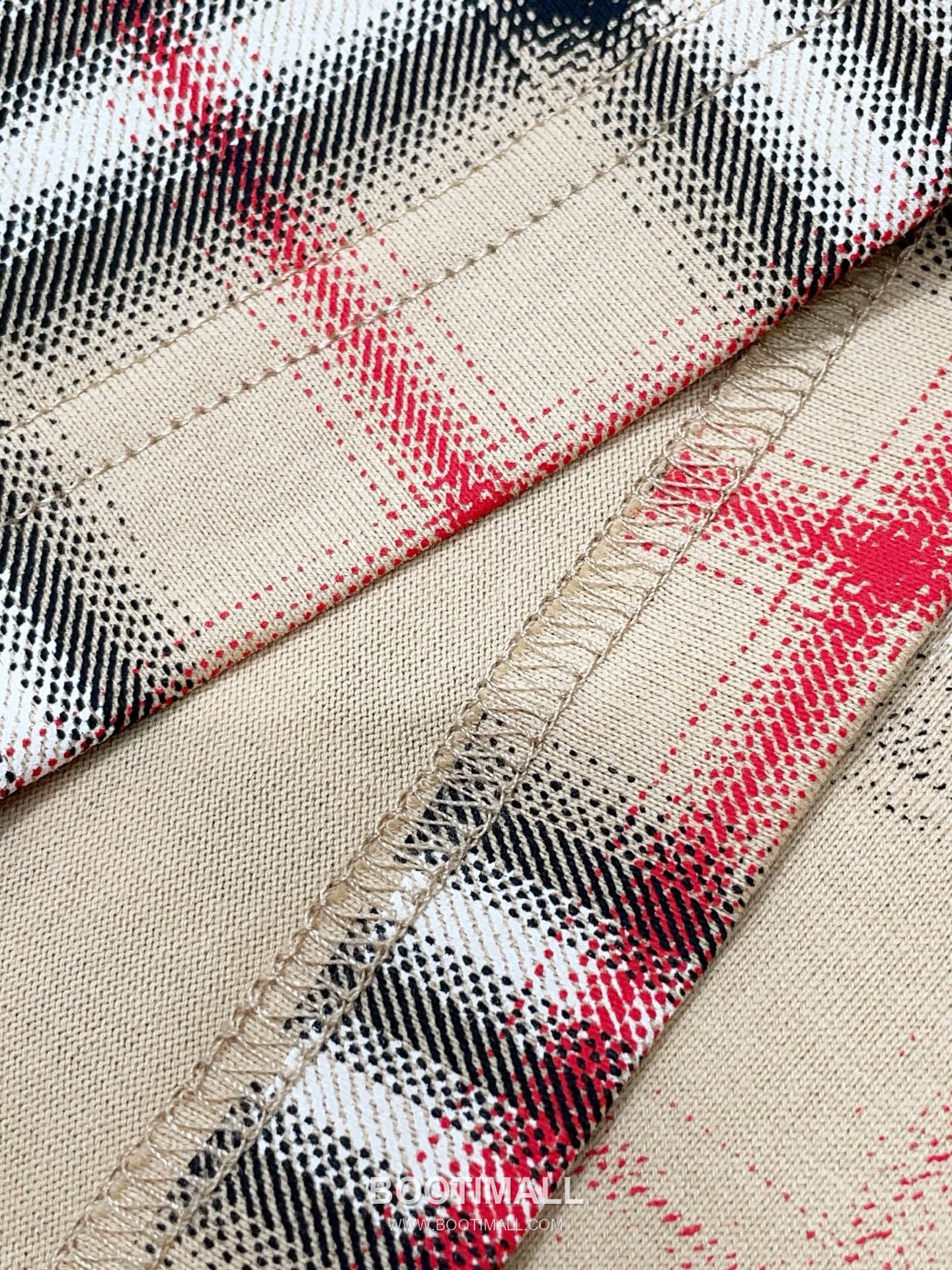 버버리 2026SS 코튼 그라데이션 체크 프린트 오버핏 반팔 티셔츠 Burberry 2026 SS Cotton Gradient Check Print Oversized Short Sleeve T Shirt 17