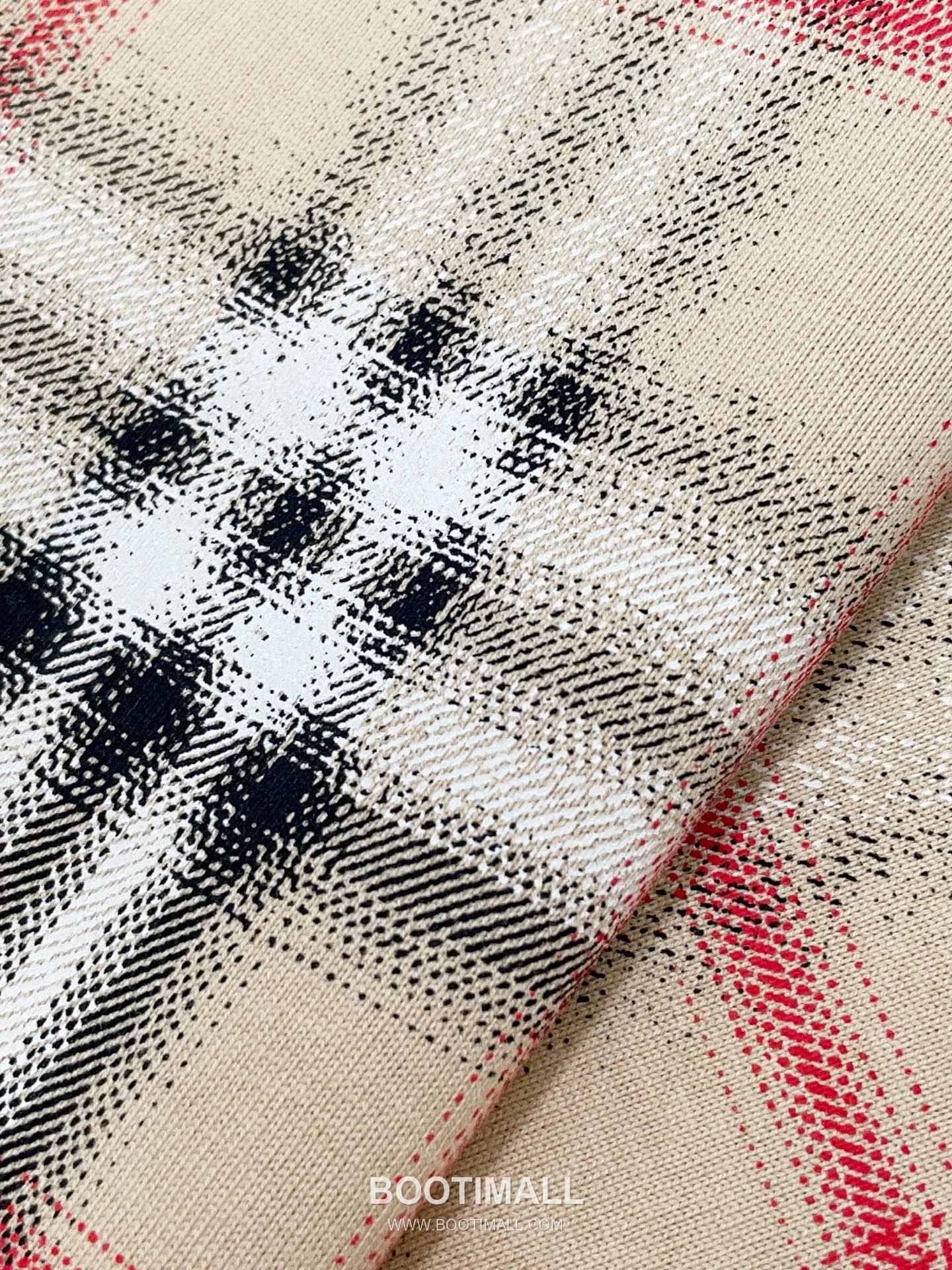 버버리 2026SS 코튼 그라데이션 체크 프린트 오버핏 반팔 티셔츠 Burberry 2026 SS Cotton Gradient Check Print Oversized Short Sleeve T Shirt 18