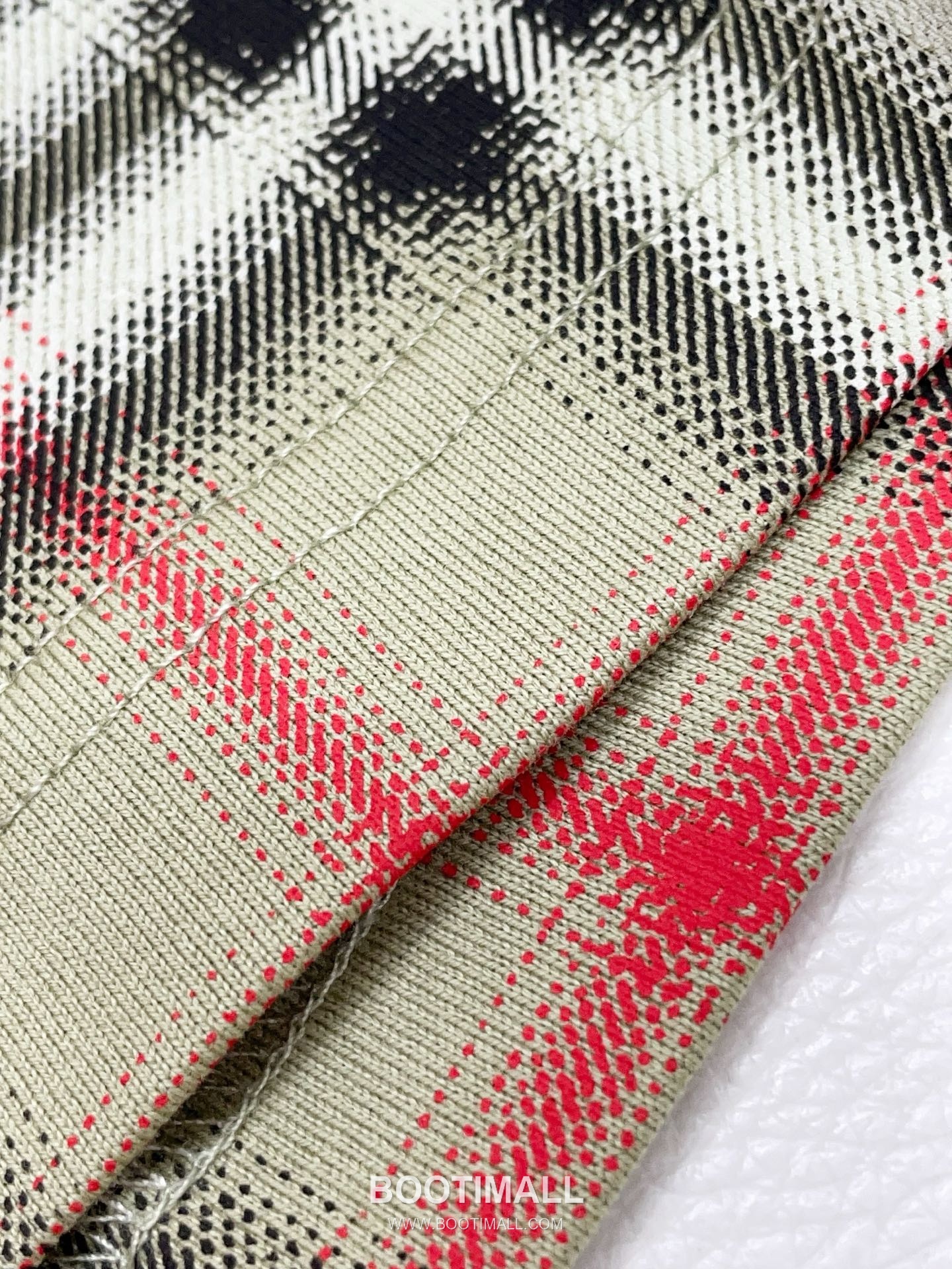 버버리 2026SS 코튼 그라데이션 체크 프린트 오버핏 반팔 티셔츠 Burberry 2026 SS Cotton Gradient Check Print Oversized Short Sleeve T Shirt 9