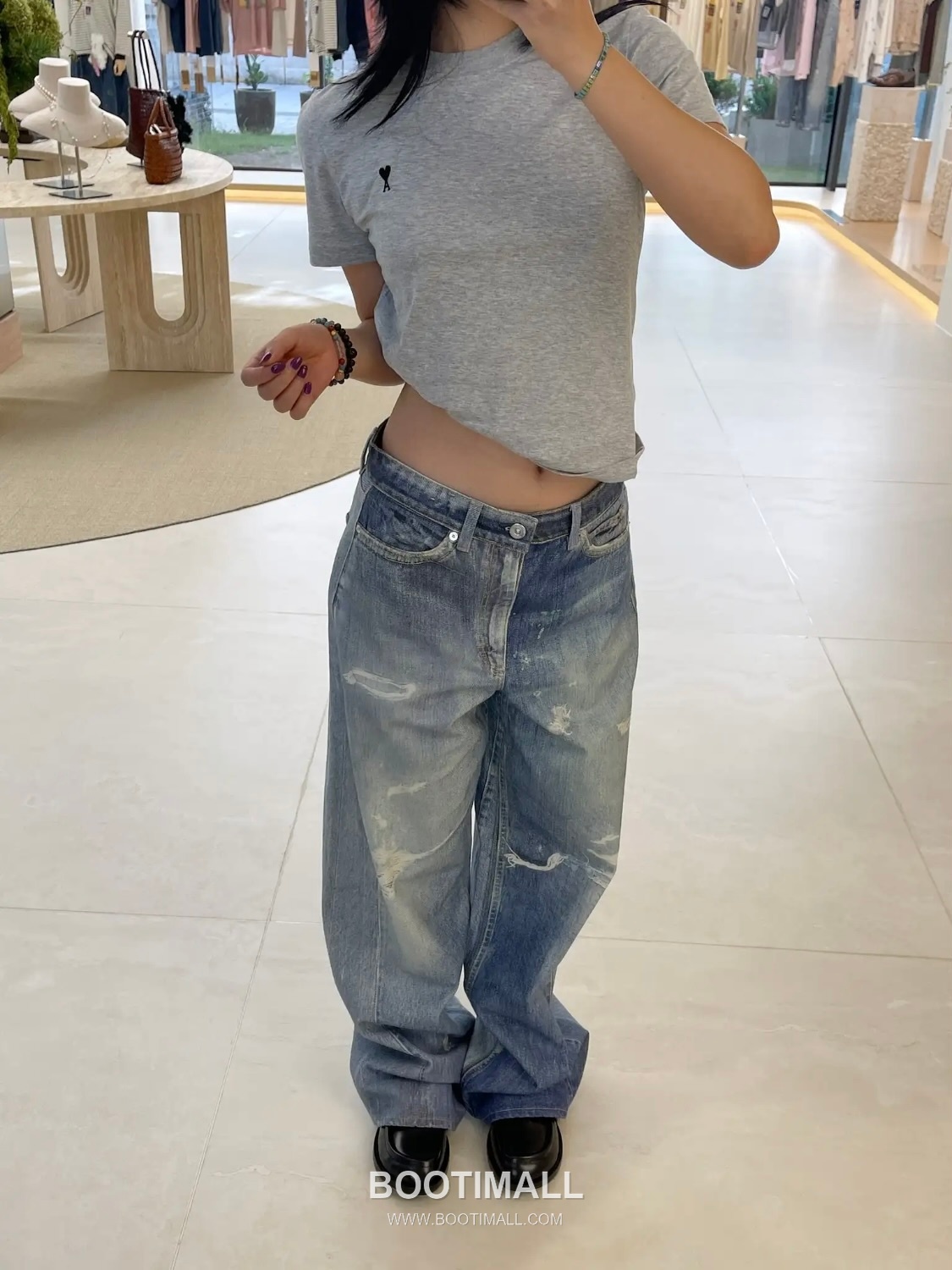 아미 2026SS 코튼 하트로고 자수 슬림핏 반팔 티셔츠 AMI 2026 SS Cotton Heart Logo Embroidered Slim Fit Short Sleeve T Shirt 25