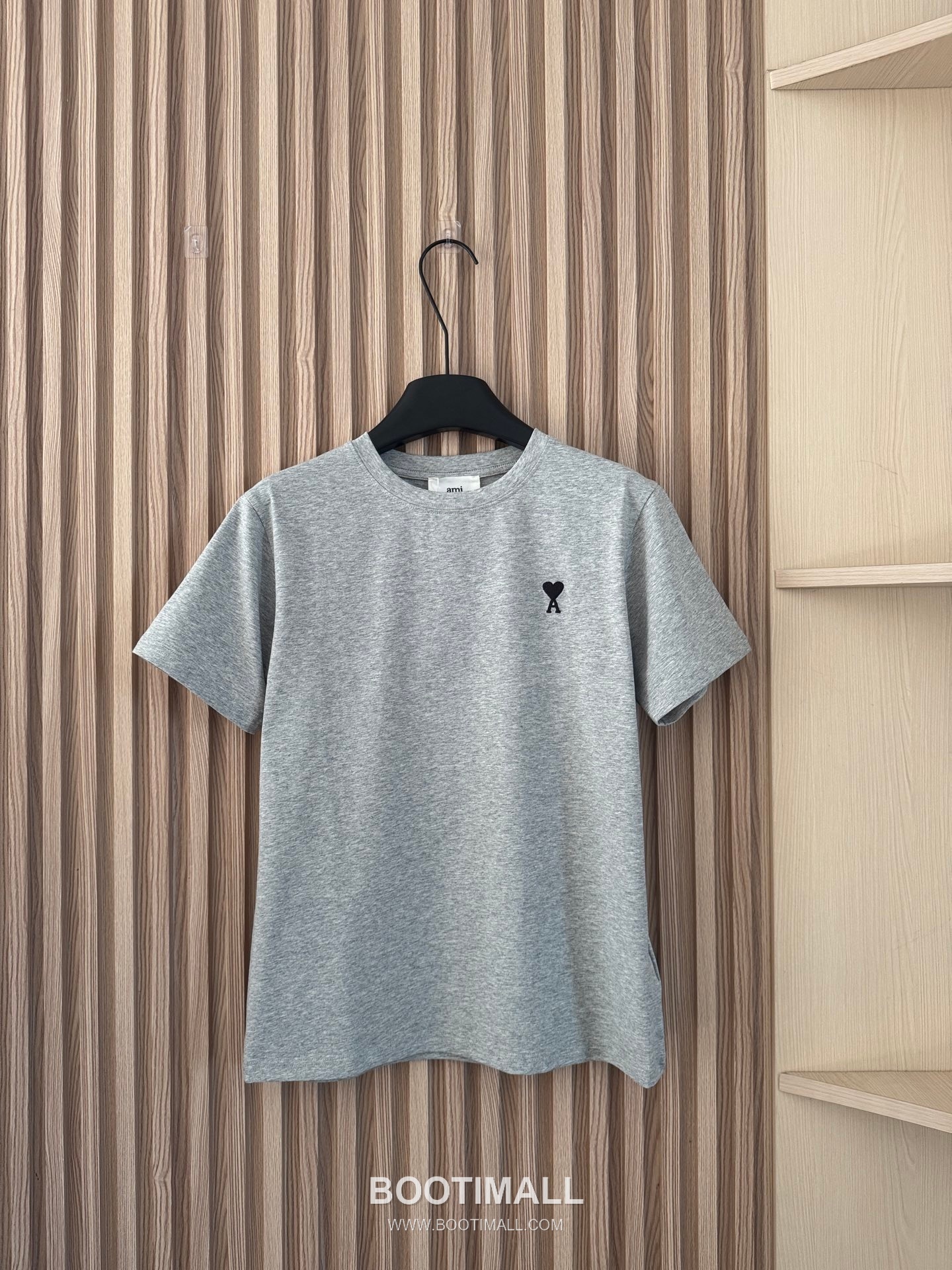 아미 2026SS 코튼 하트로고 자수 슬림핏 반팔 티셔츠 AMI 2026 SS Cotton Heart Logo Embroidered Slim Fit Short Sleeve T Shirt 27