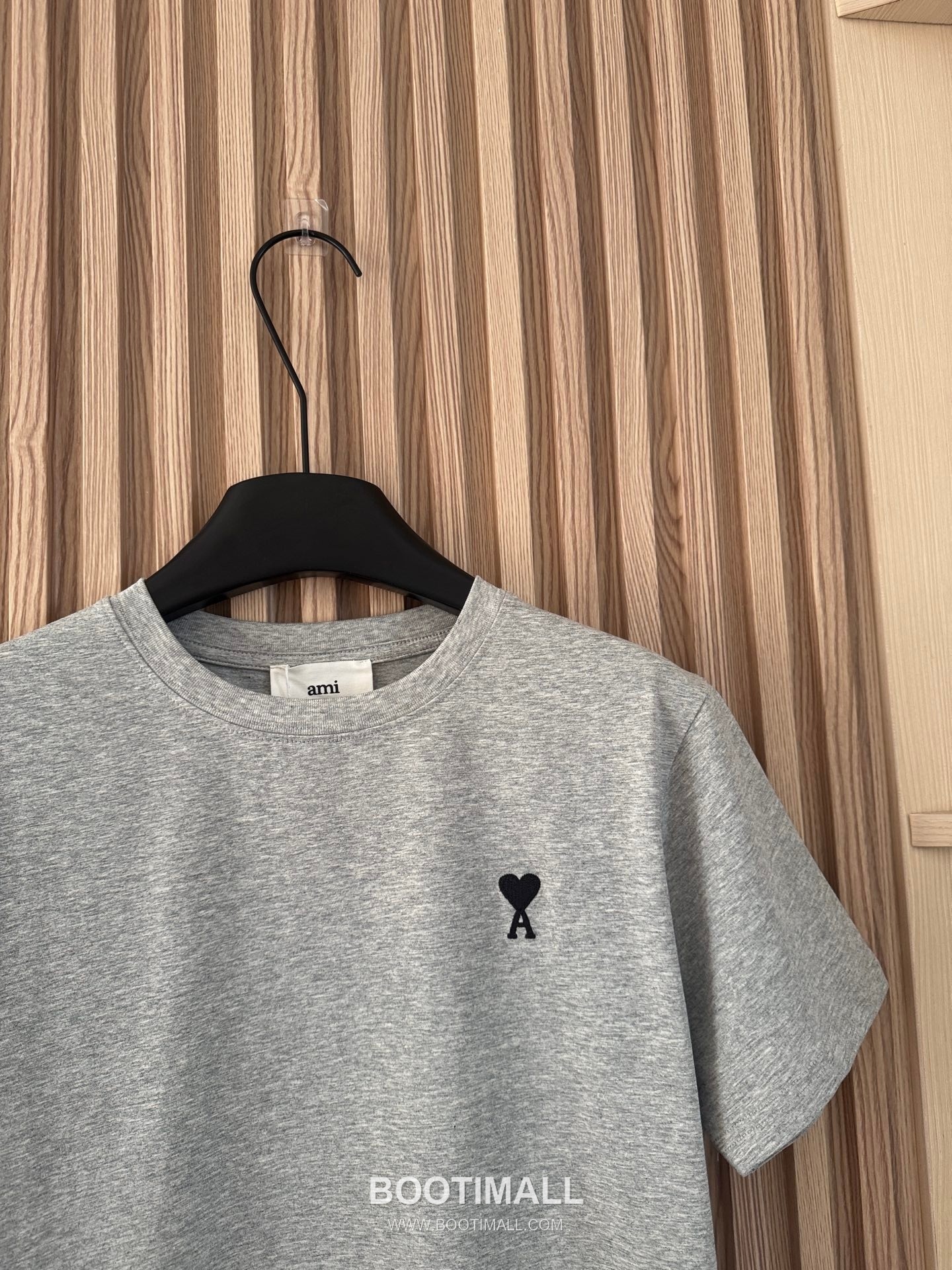 아미 2026SS 코튼 하트로고 자수 슬림핏 반팔 티셔츠 AMI 2026 SS Cotton Heart Logo Embroidered Slim Fit Short Sleeve T Shirt 28