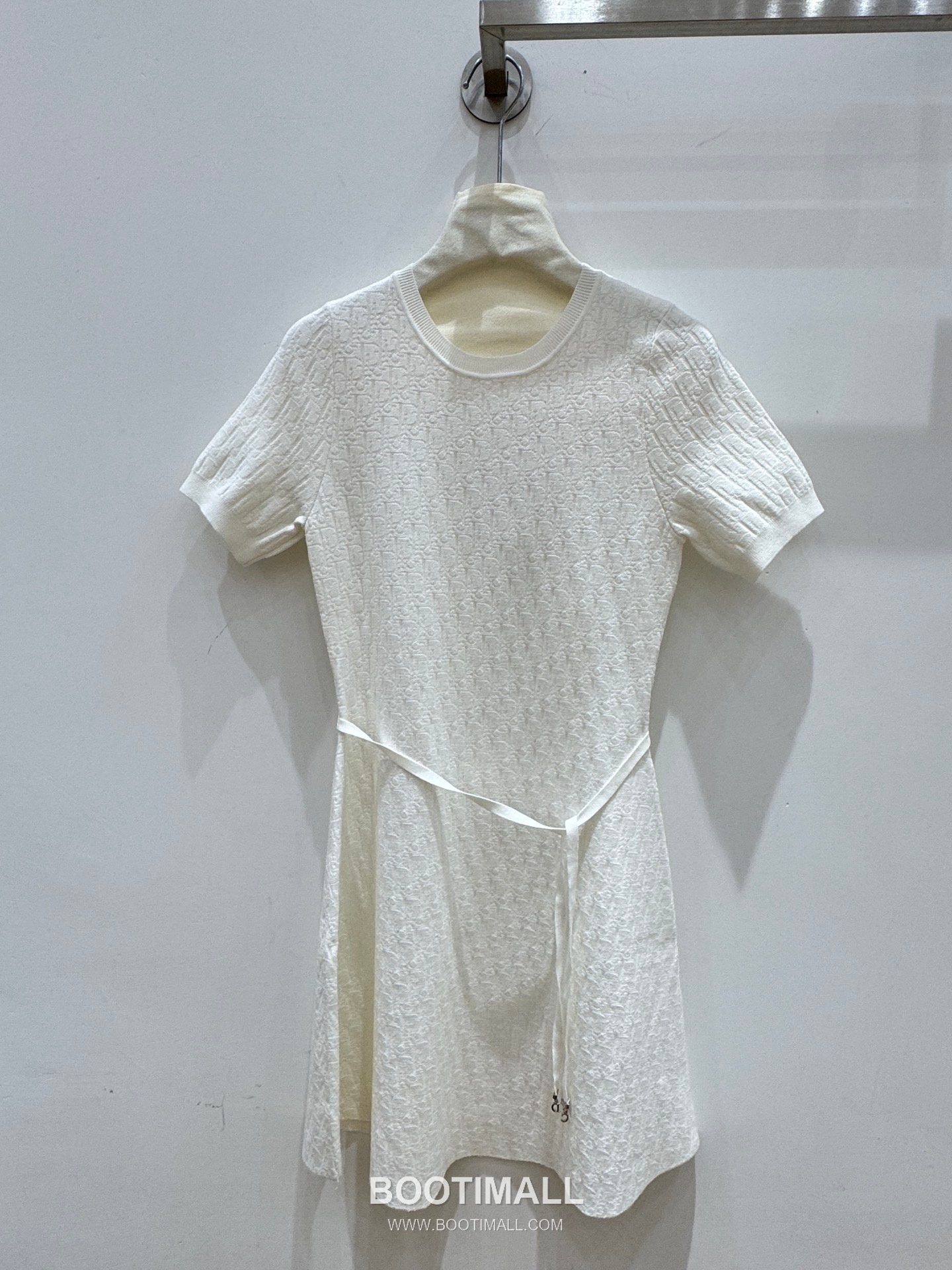 디올 2026SS 울혼방 오블리크 자카드 로고 슬림핏 A라인 반팔 니트 원피스 Dior 2026 SS Wool Blend Oblique Jacquard Logo Slim Fit A Line Short Sleeve Knit Dress 4