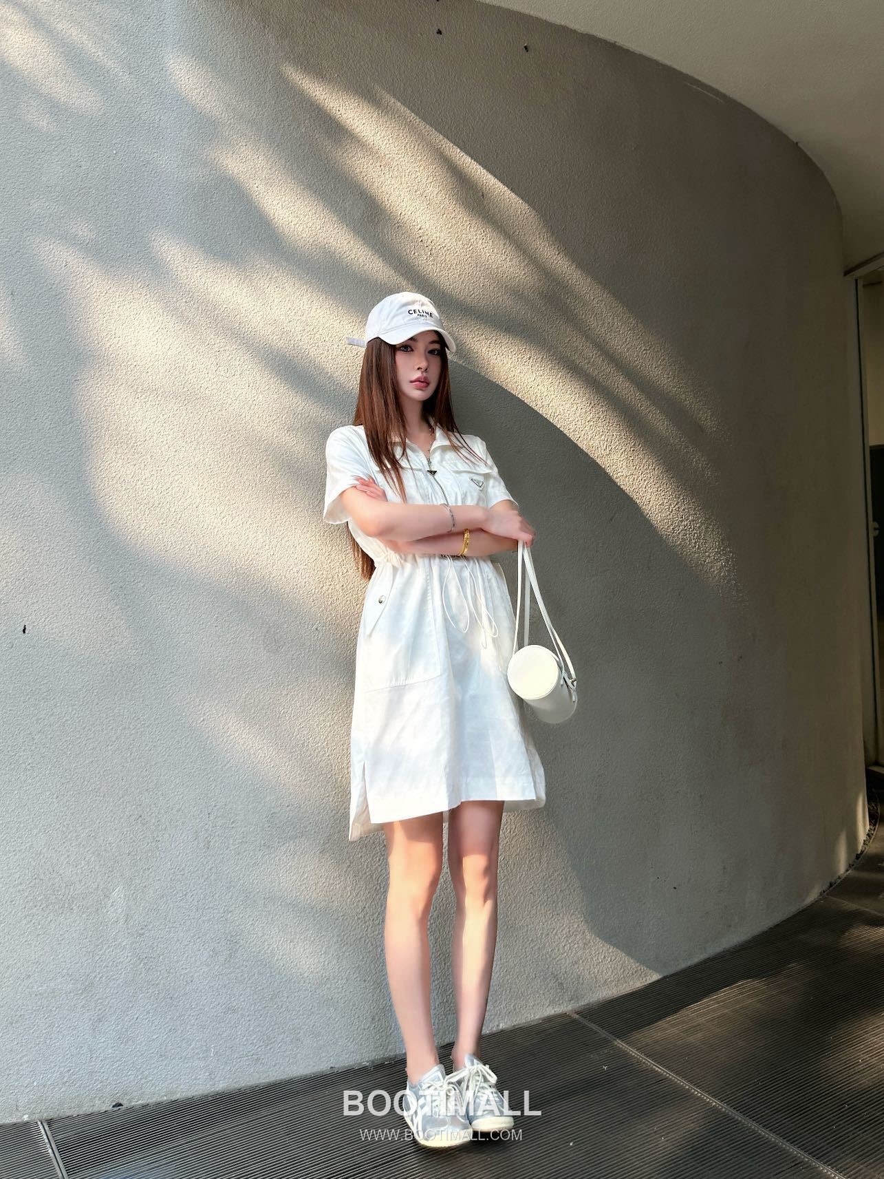 프라다 2026SS 리나일론 삼각자카드 로고 하프집업 폴로카라 A라인 반팔 원피스 Prada 2026 SS Re Nylon Triangle Jacquard Logo Half Zip Polo Collar A Line Short Sleeve Dress 5