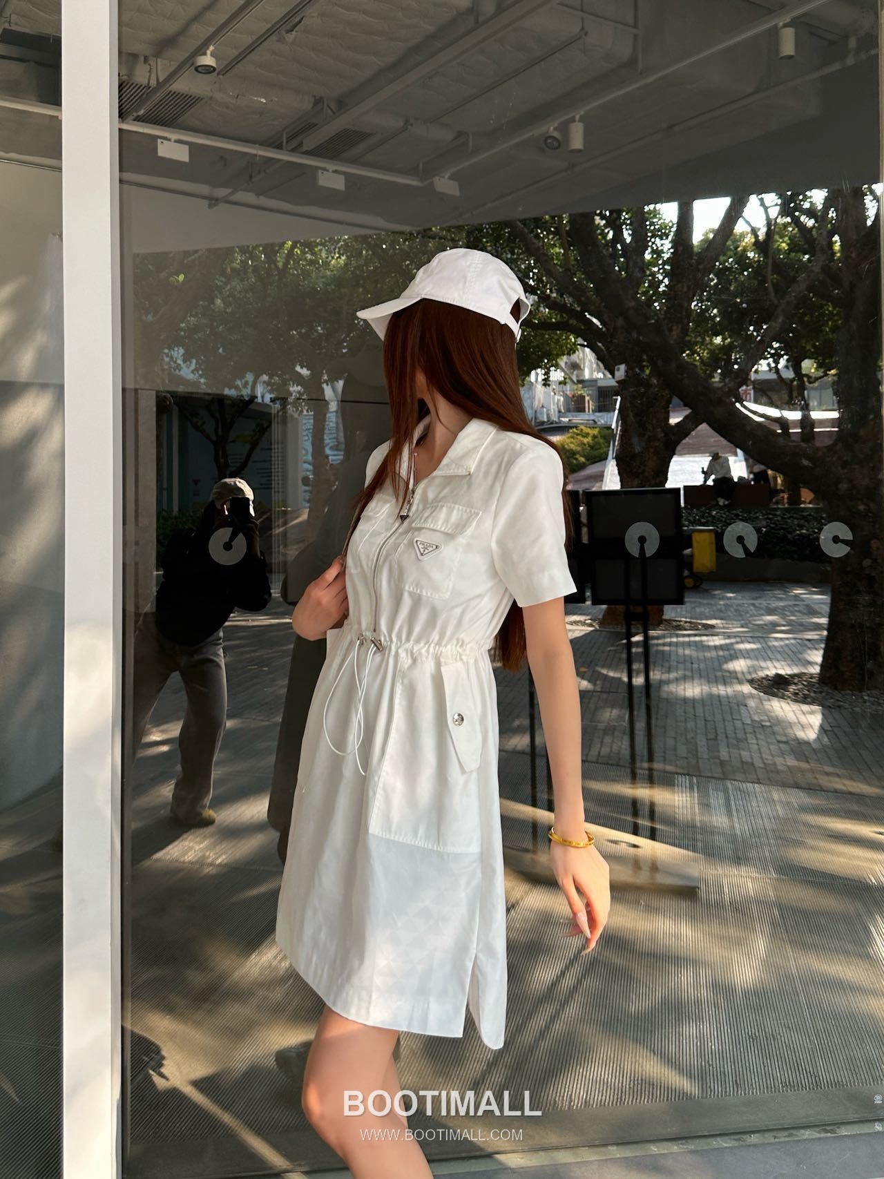 프라다 2026SS 리나일론 삼각자카드 로고 하프집업 폴로카라 A라인 반팔 원피스 Prada 2026 SS Re Nylon Triangle Jacquard Logo Half Zip Polo Collar A Line Short Sleeve Dress 7