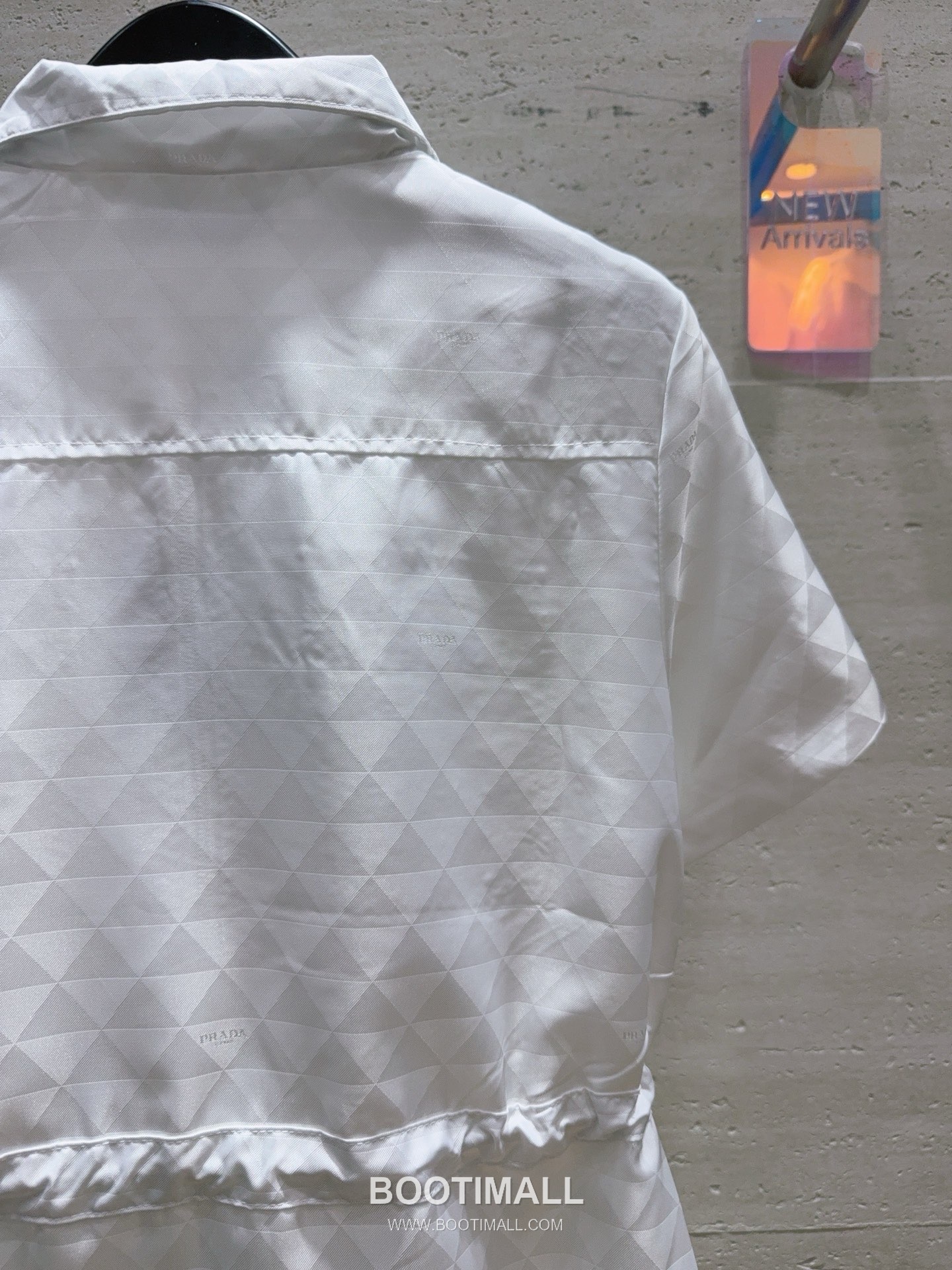 프라다 2026SS 리나일론 삼각자카드 로고 하프집업 폴로카라 A라인 반팔 원피스 Prada 2026 SS Re Nylon Triangle Jacquard Logo Half Zip Polo Collar A Line Short Sleeve Dress 16