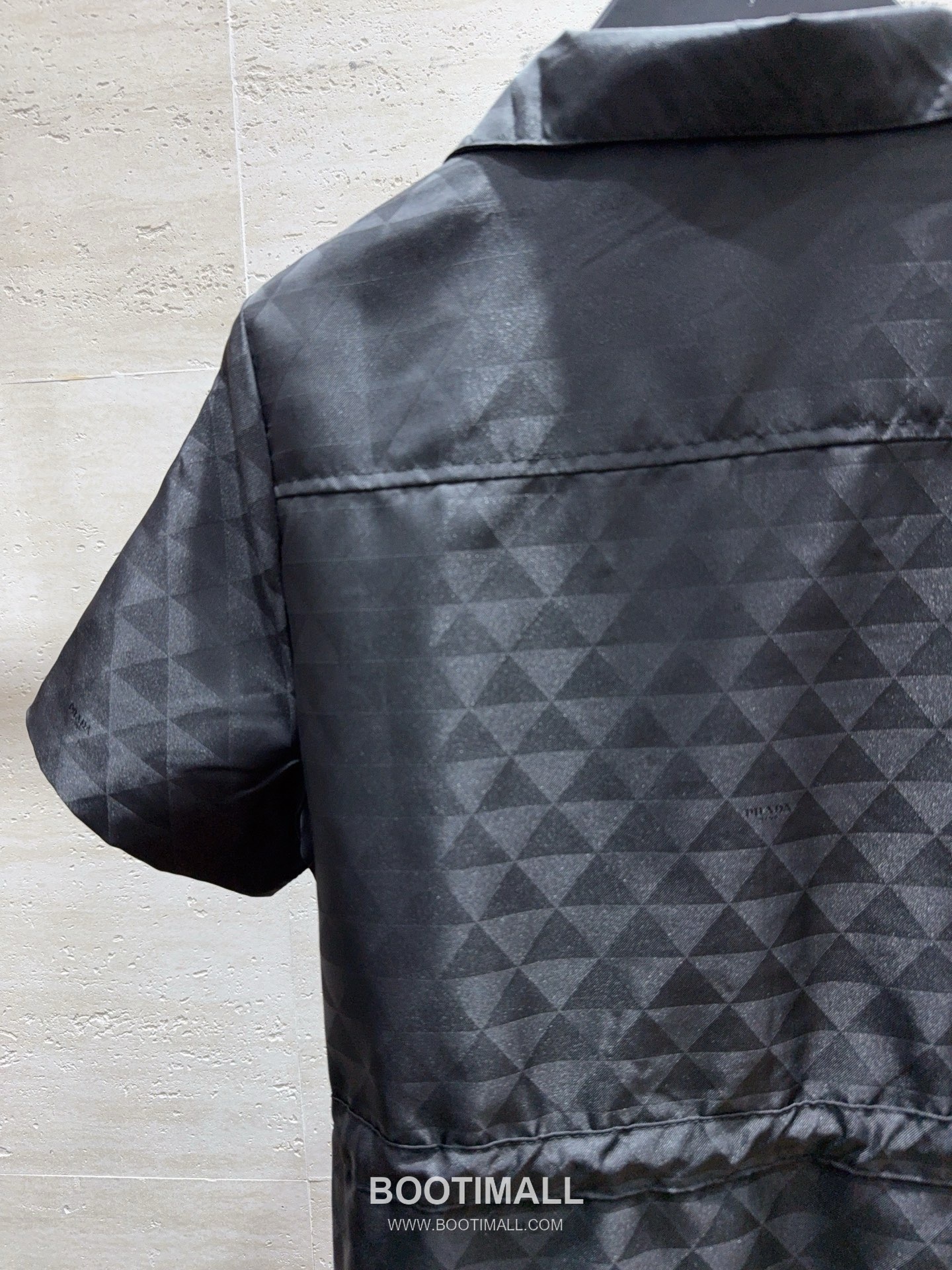 프라다 2026SS 리나일론 삼각자카드 로고 하프집업 폴로카라 A라인 반팔 원피스 Prada 2026 SS Re Nylon Triangle Jacquard Logo Half Zip Polo Collar A Line Short Sleeve Dress 15