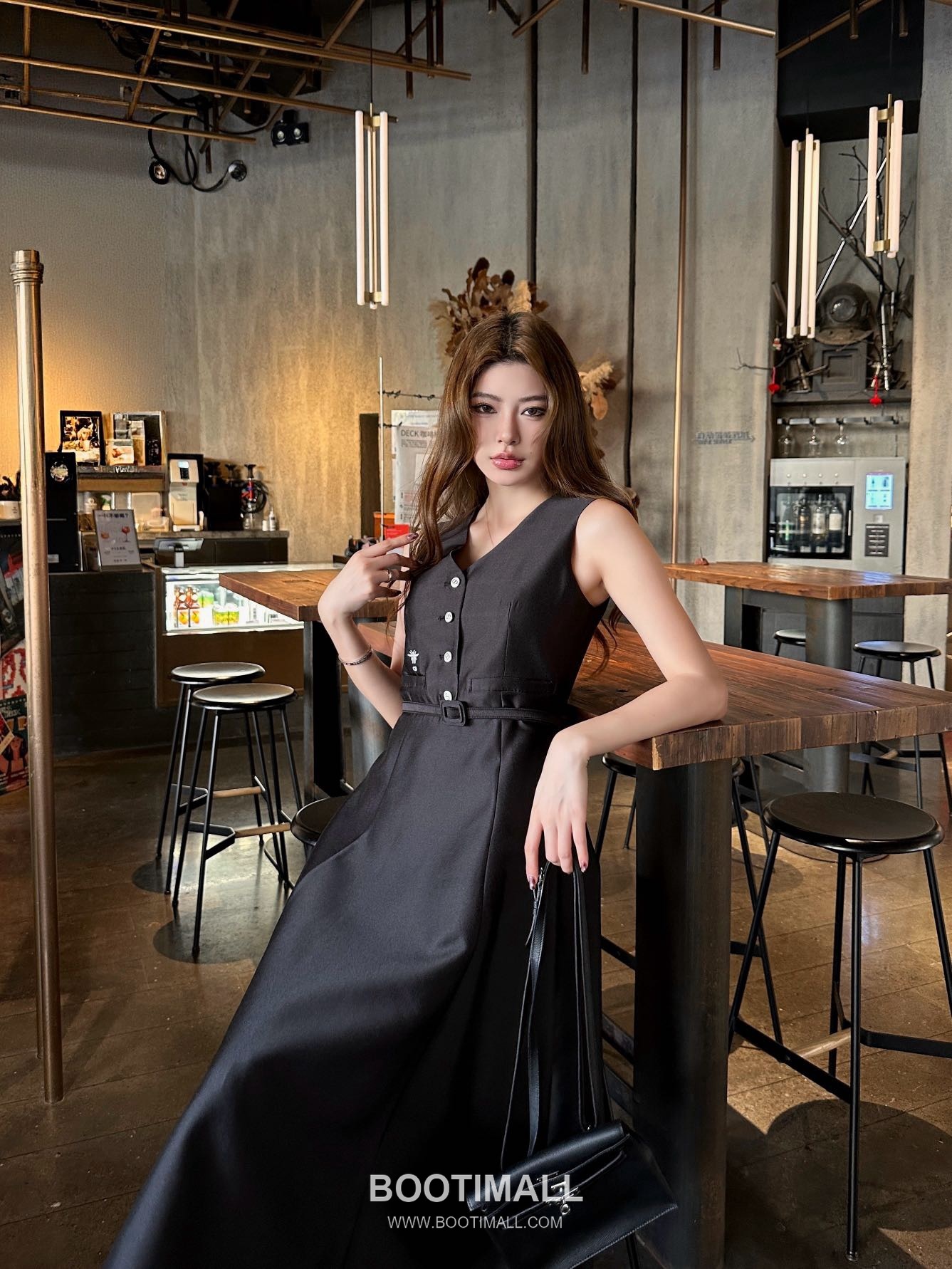 디올 2026SS 비스코스 혼방 비 로고자수 V넥 벨티드 하이웨스트 A라인 민소매 롱 원피스 Dior 2026 SS Viscose Blend Bee Logo Embroidered V Neck Belted High Waist A Line Sleeveless Long Dress 7