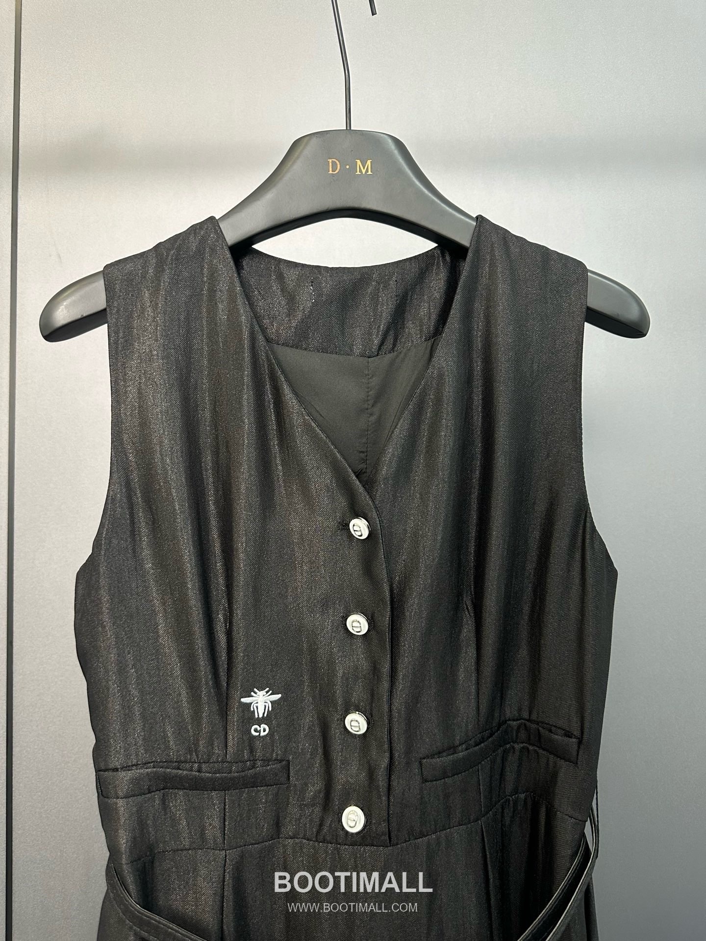 디올 2026SS 비스코스 혼방 비 로고자수 V넥 벨티드 하이웨스트 A라인 민소매 롱 원피스 Dior 2026 SS Viscose Blend Bee Logo Embroidered V Neck Belted High Waist A Line Sleeveless Long Dress 12